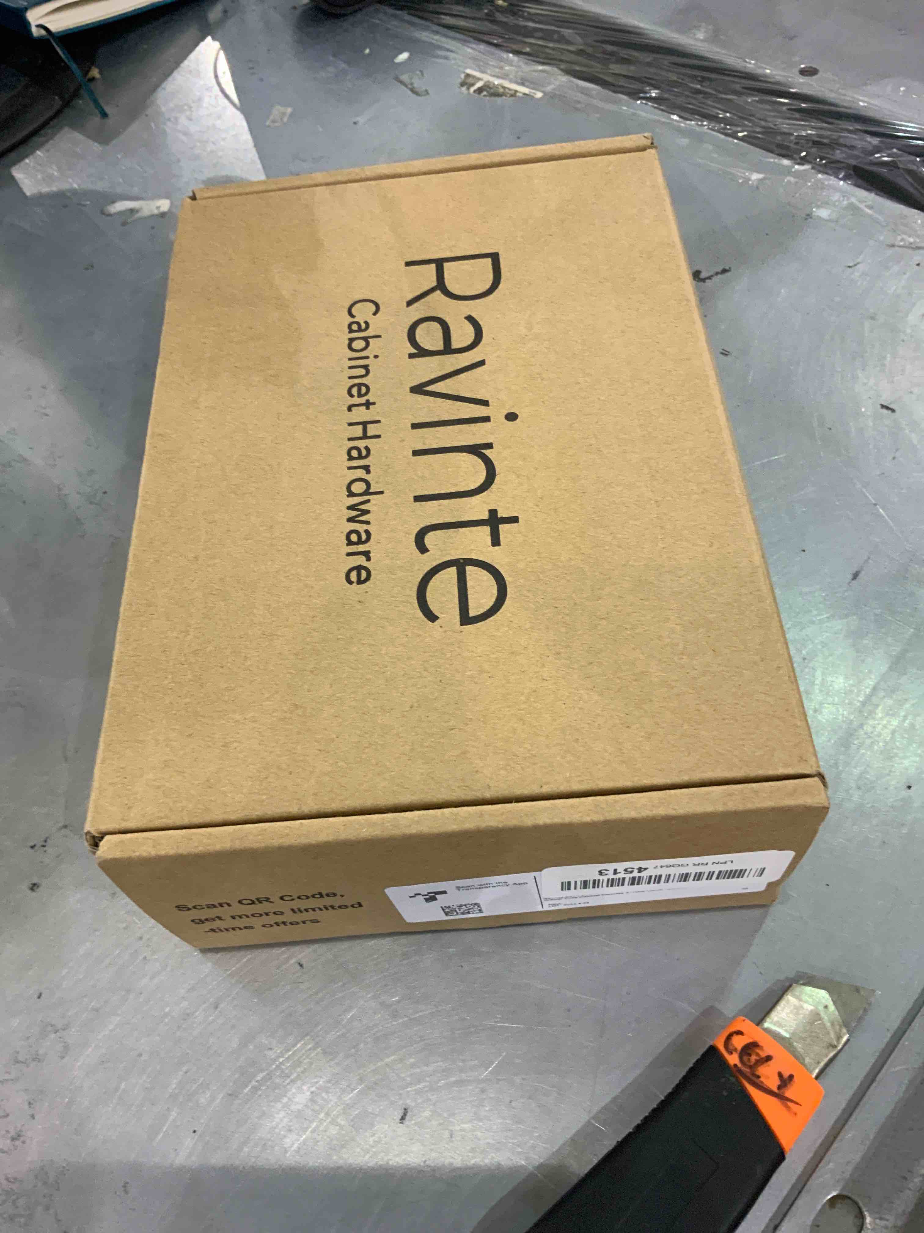https://s3.amazonaws.com/lotting-images-prod/bidfta/EXS00376810_1691156634125.jpeg