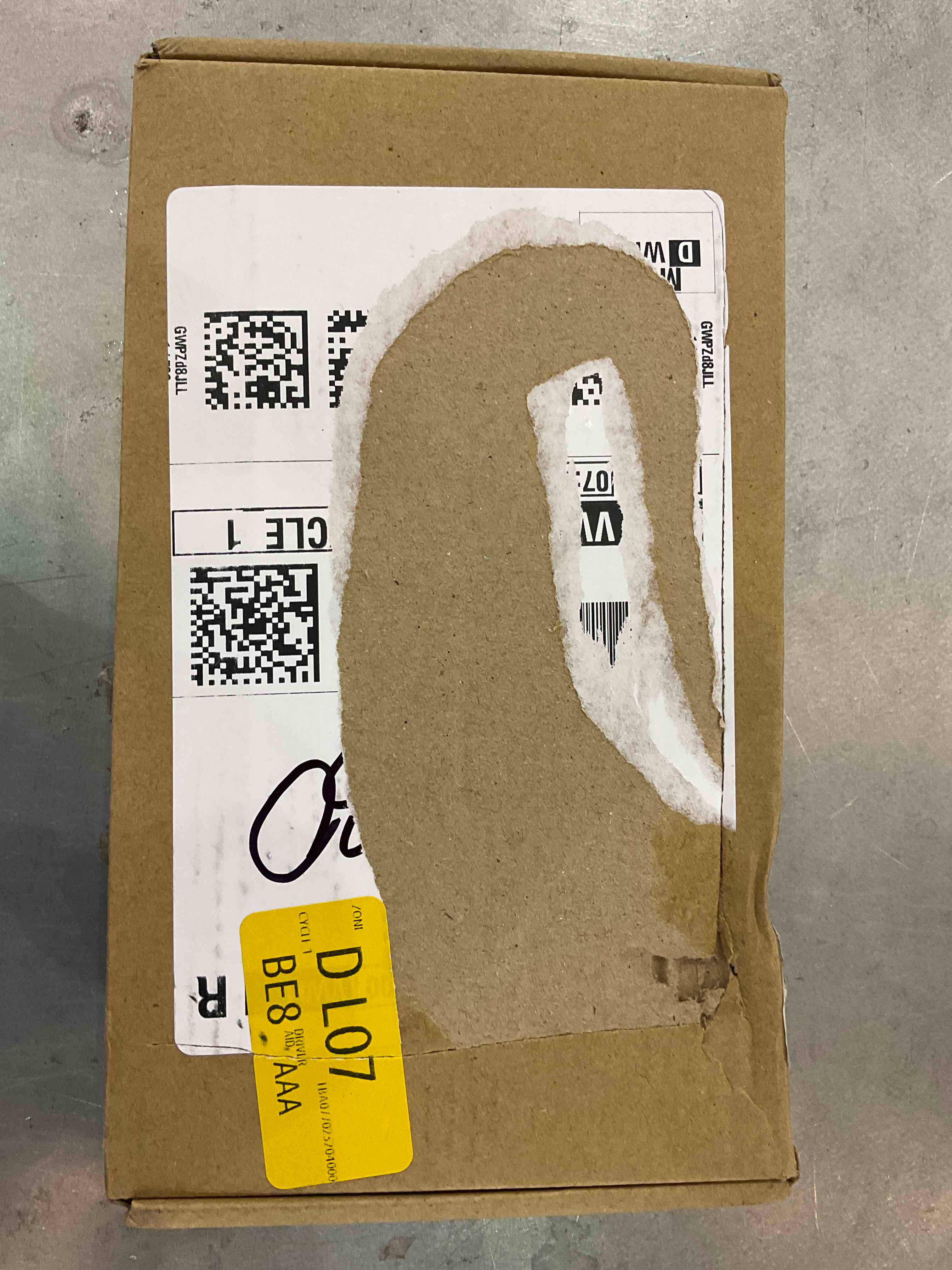https://s3.amazonaws.com/lotting-images-prod/bidfta/EXS00377283_1690997025376.jpeg