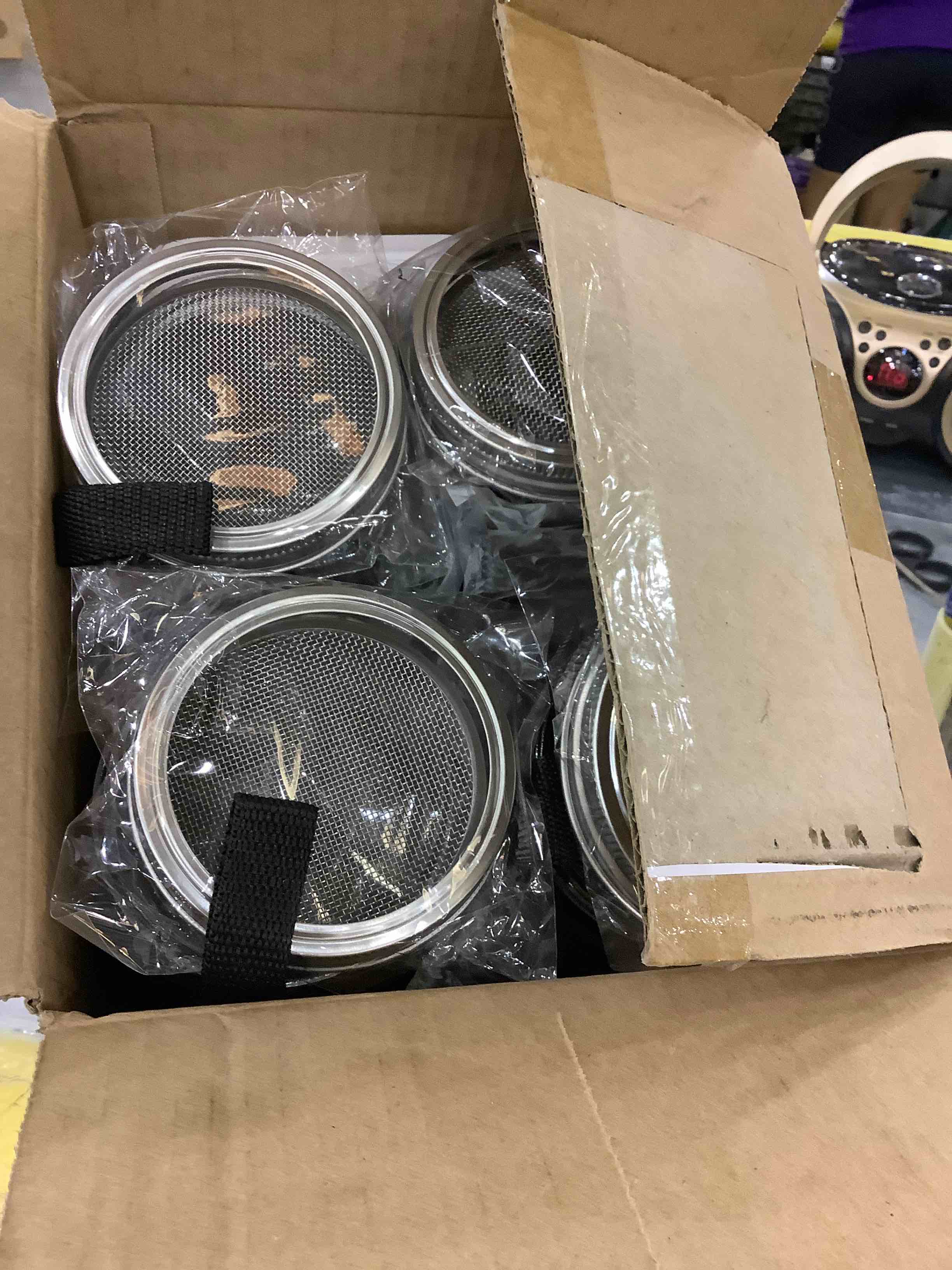 https://s3.amazonaws.com/lotting-images-prod/bidfta/EXS00378321_1690997202993.jpeg