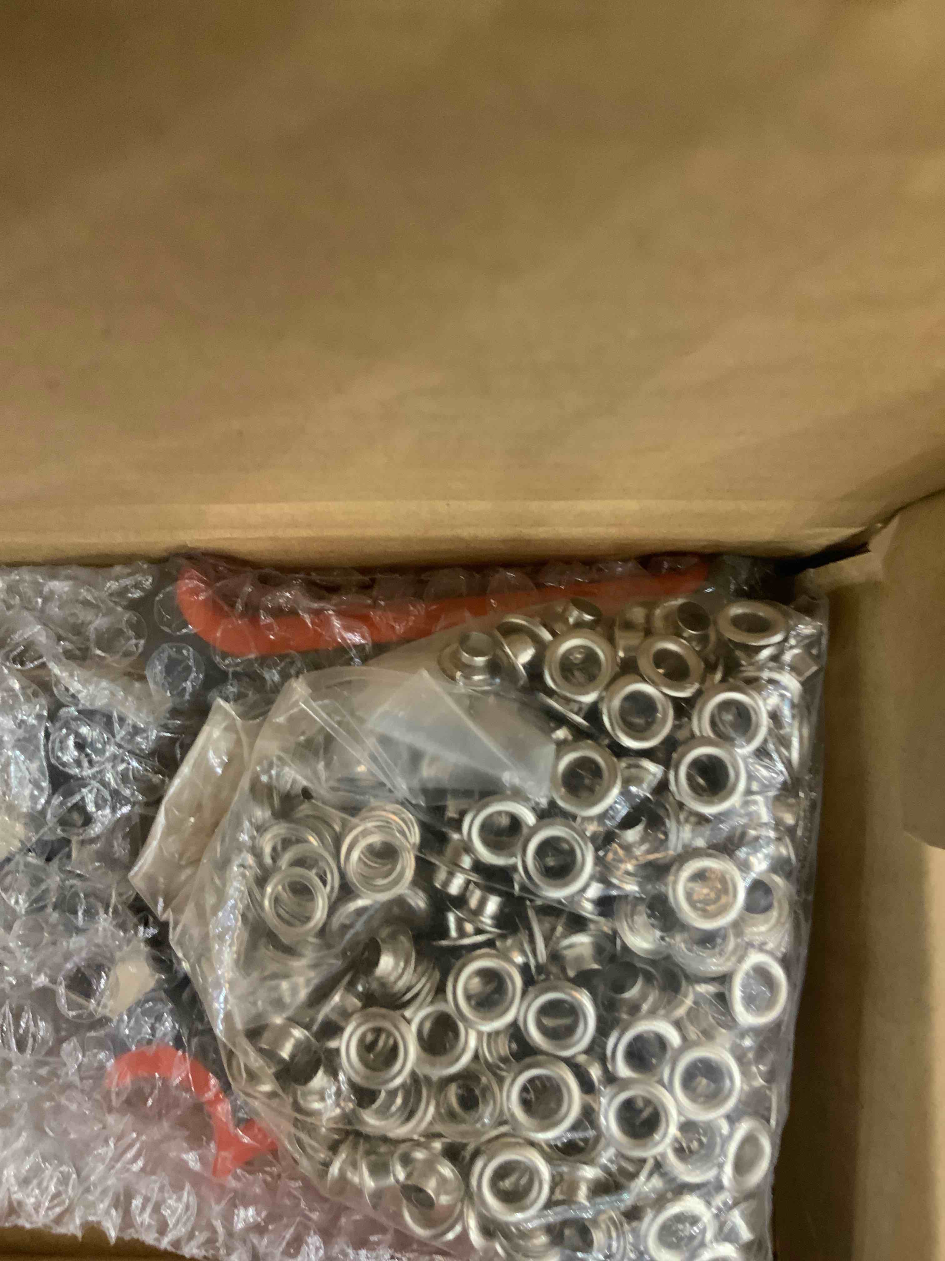 BEAMNOVA Grommet Tool Kit Handheld Hole Punch Pliers 6mm 1/4 Inch Grommet Machine Hand Press Tool 500 Silver Grommet Supplies