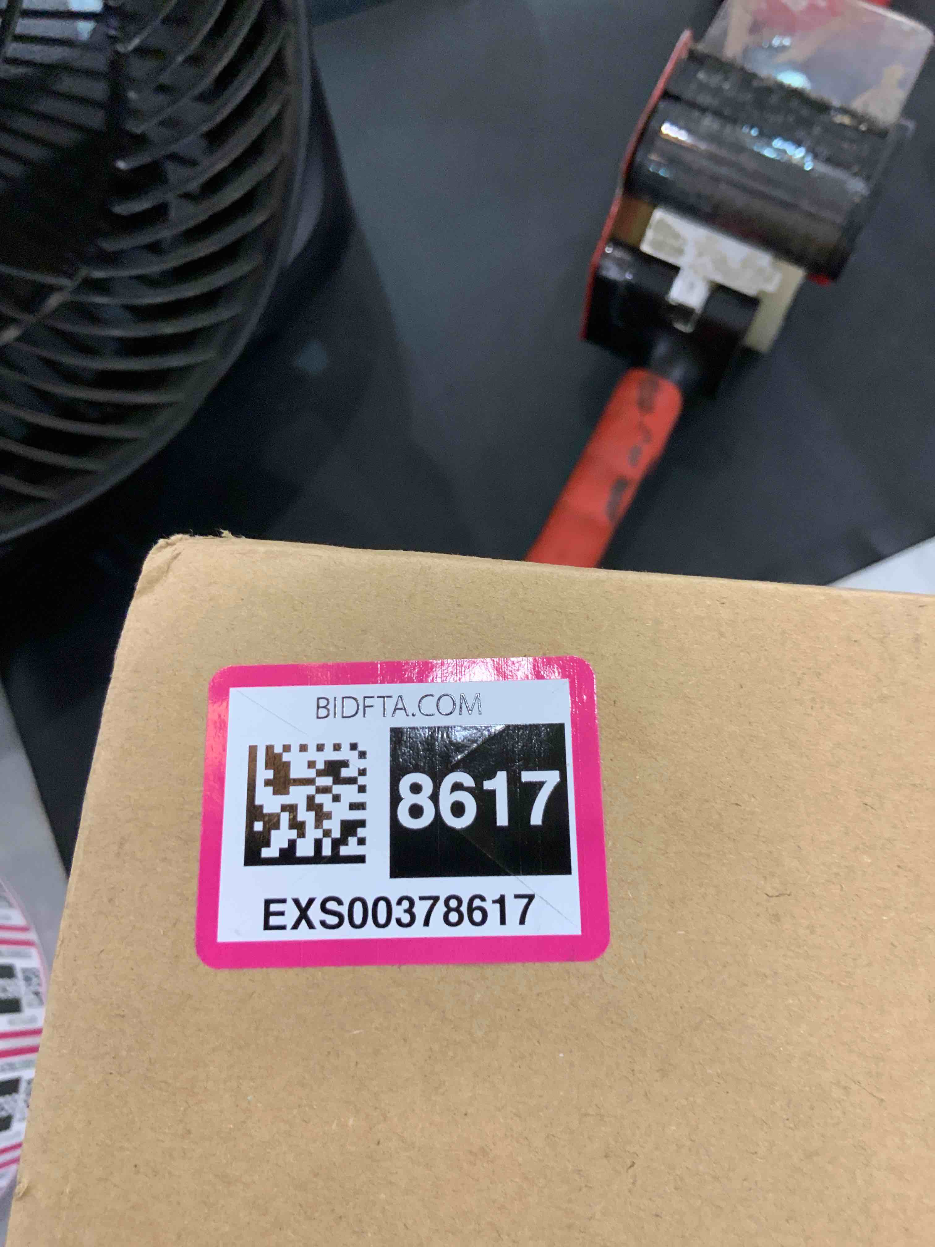 https://s3.amazonaws.com/lotting-images-prod/bidfta/EXS00378617_1690996395363.jpeg