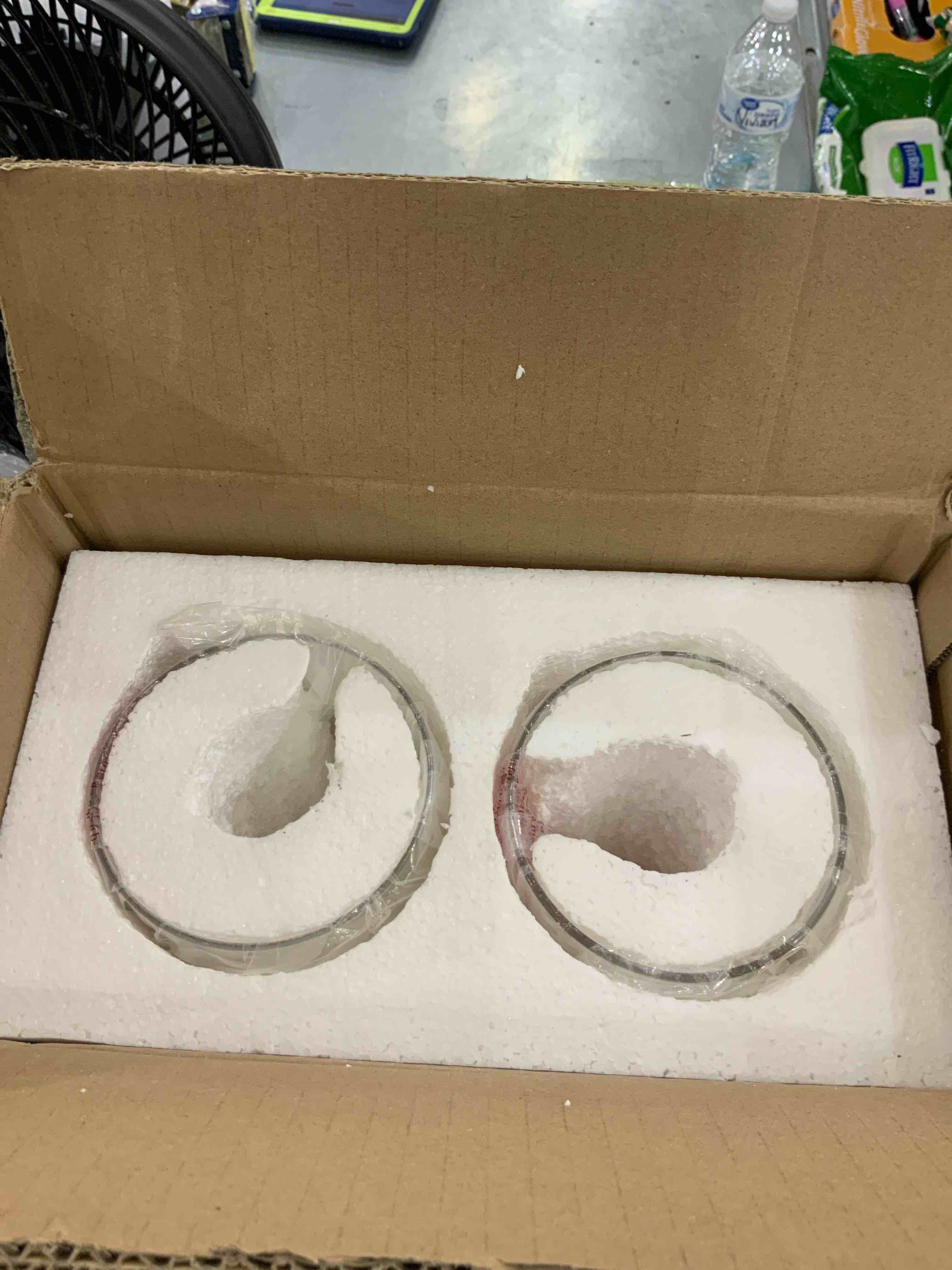https://s3.amazonaws.com/lotting-images-prod/bidfta/EXS00378936_1691422228122.jpeg