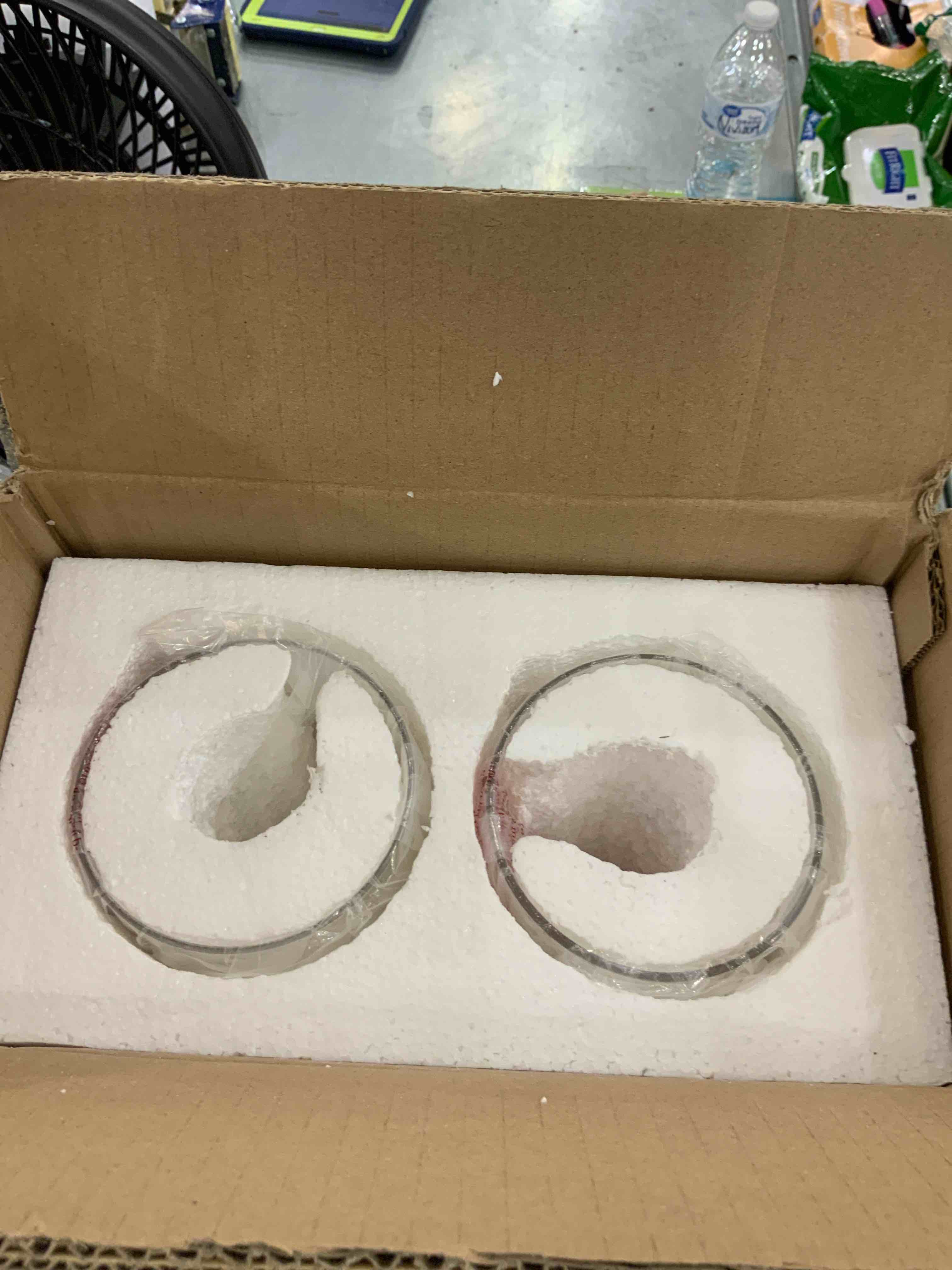 https://s3.amazonaws.com/lotting-images-prod/bidfta/EXS00378936_1691422229210.jpeg