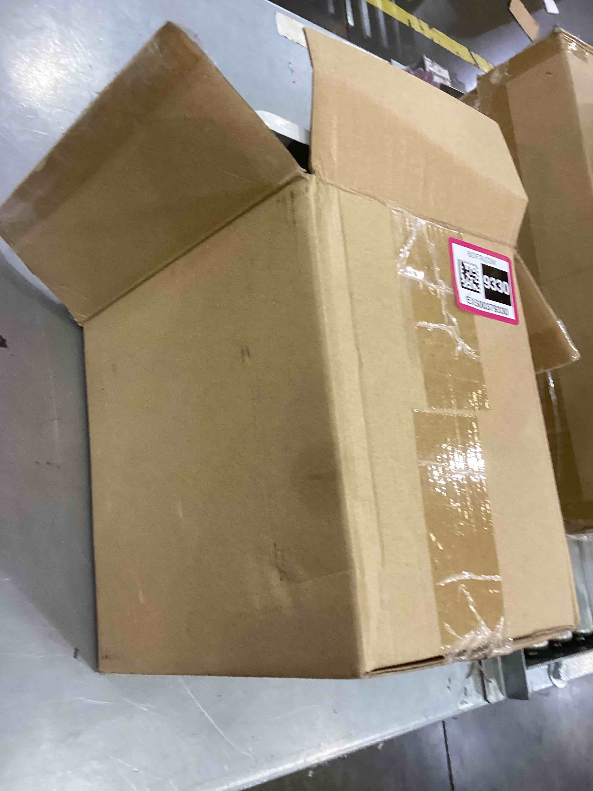 https://s3.amazonaws.com/lotting-images-prod/bidfta/EXS00379330_1690994526654.jpeg
