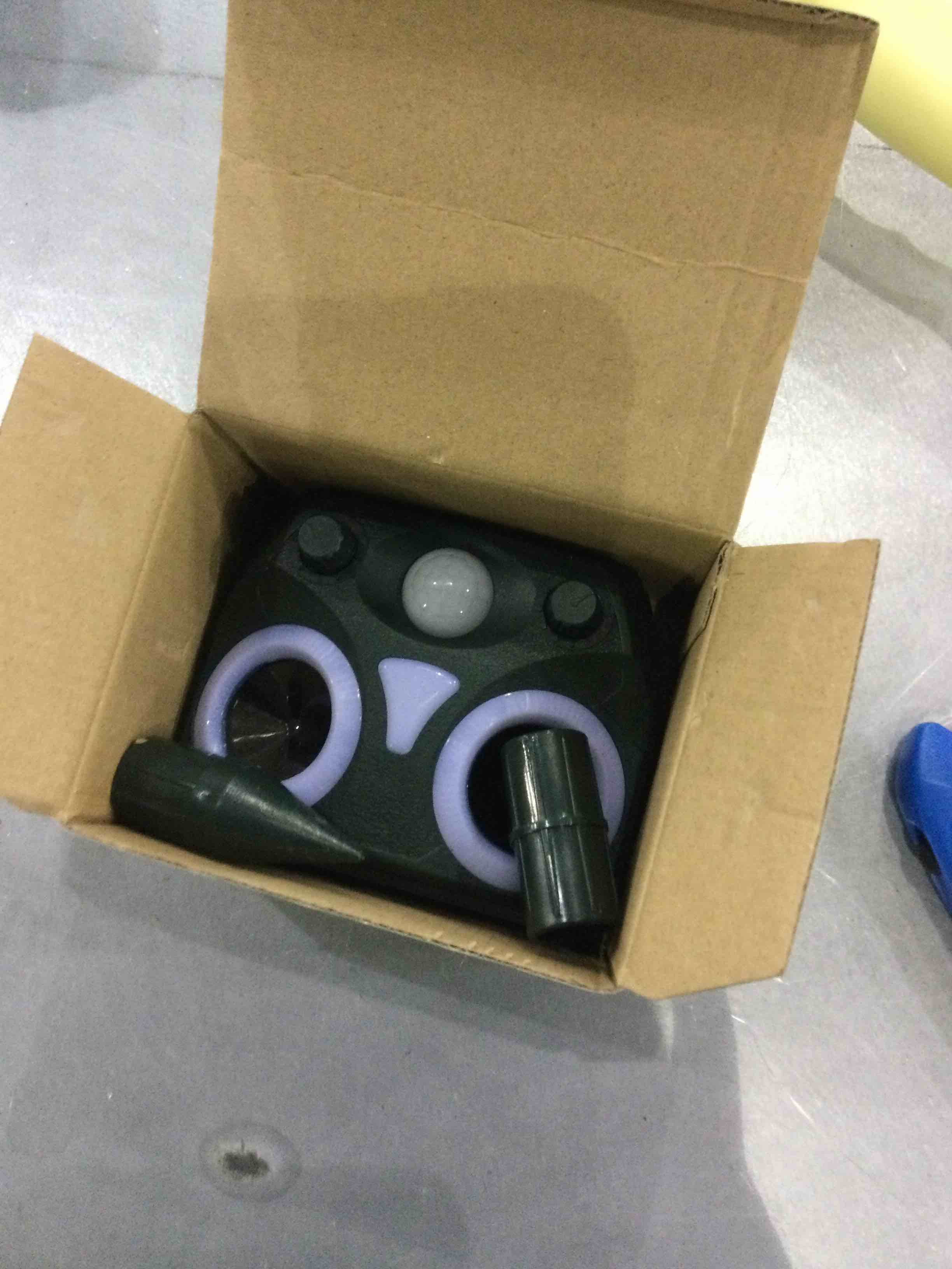 https://s3.amazonaws.com/lotting-images-prod/bidfta/EXS00386062_1702993100044.jpeg