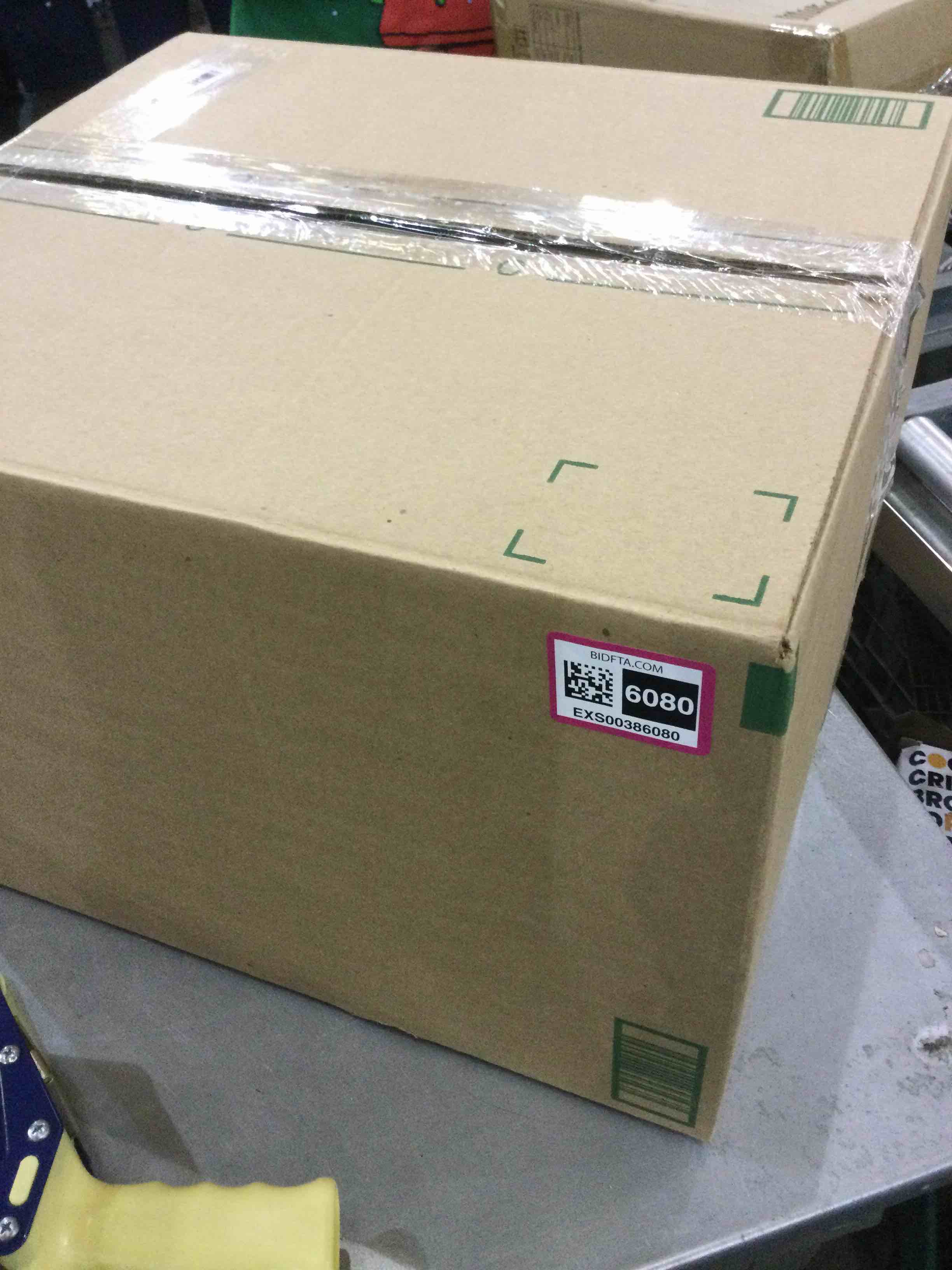 https://s3.amazonaws.com/lotting-images-prod/bidfta/EXS00386080_1702997484806.jpeg