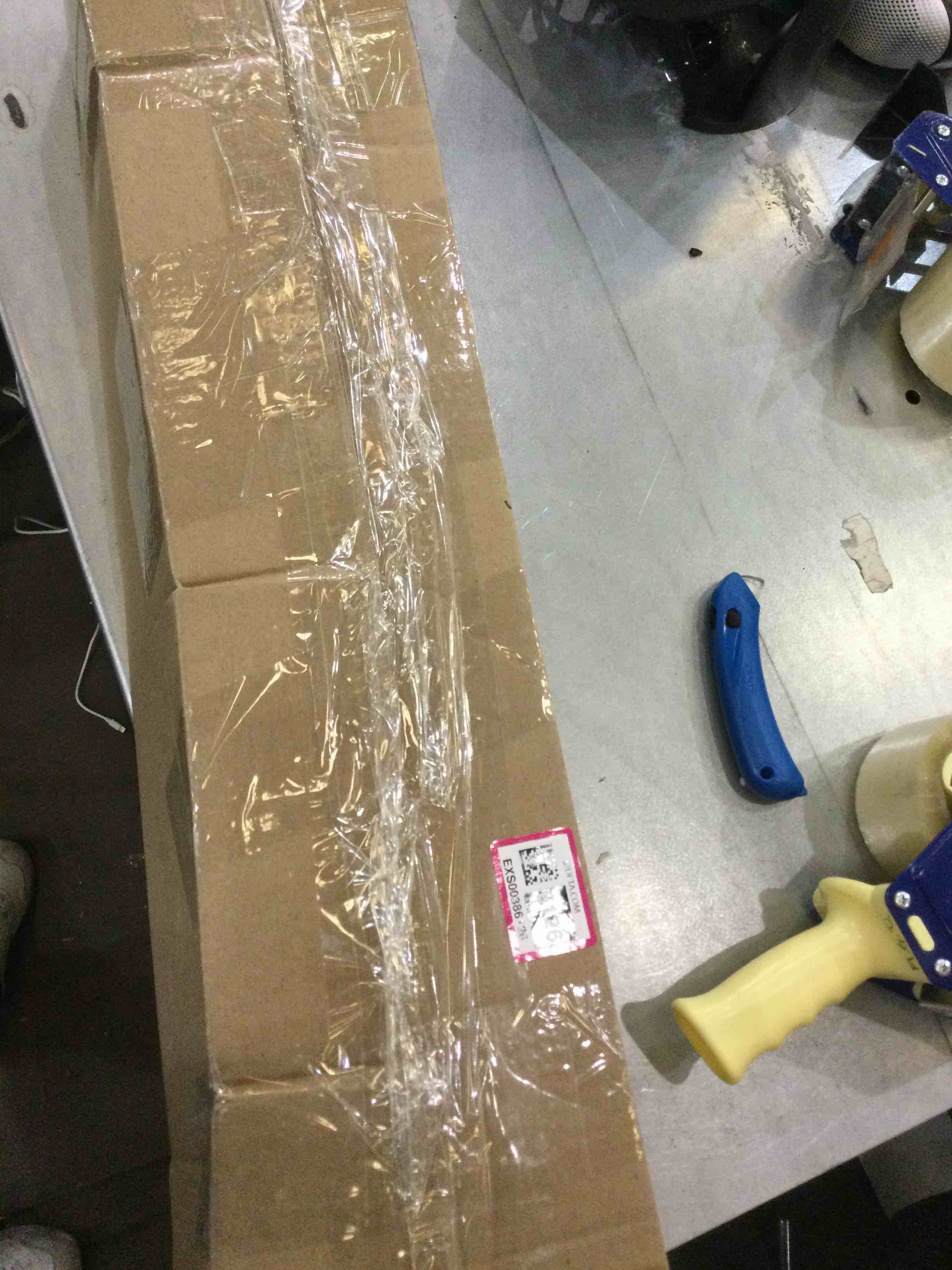 https://s3.amazonaws.com/lotting-images-prod/bidfta/EXS00386126_1703008839119.jpeg