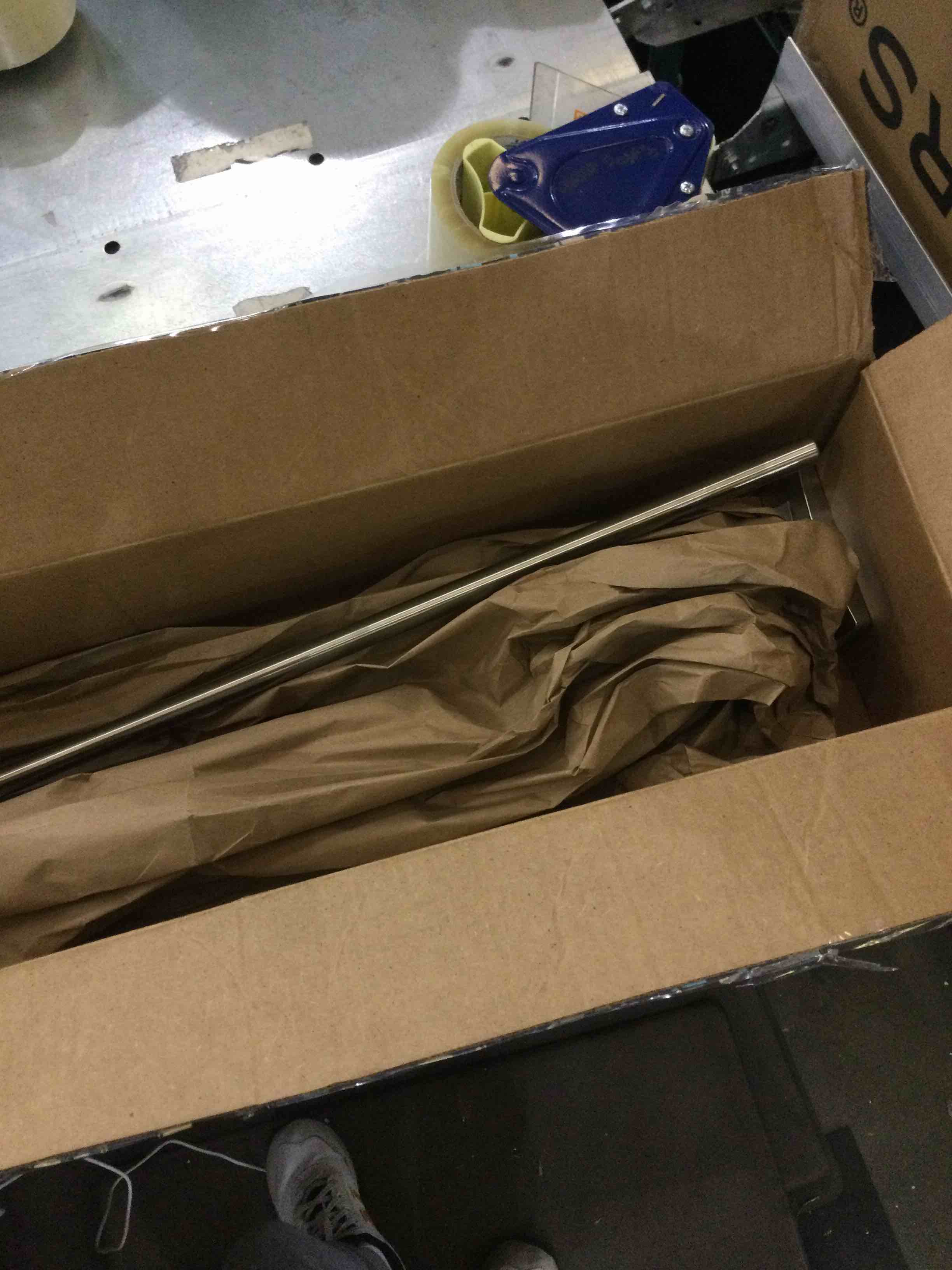 https://s3.amazonaws.com/lotting-images-prod/bidfta/EXS00386127_1703008971365.jpeg