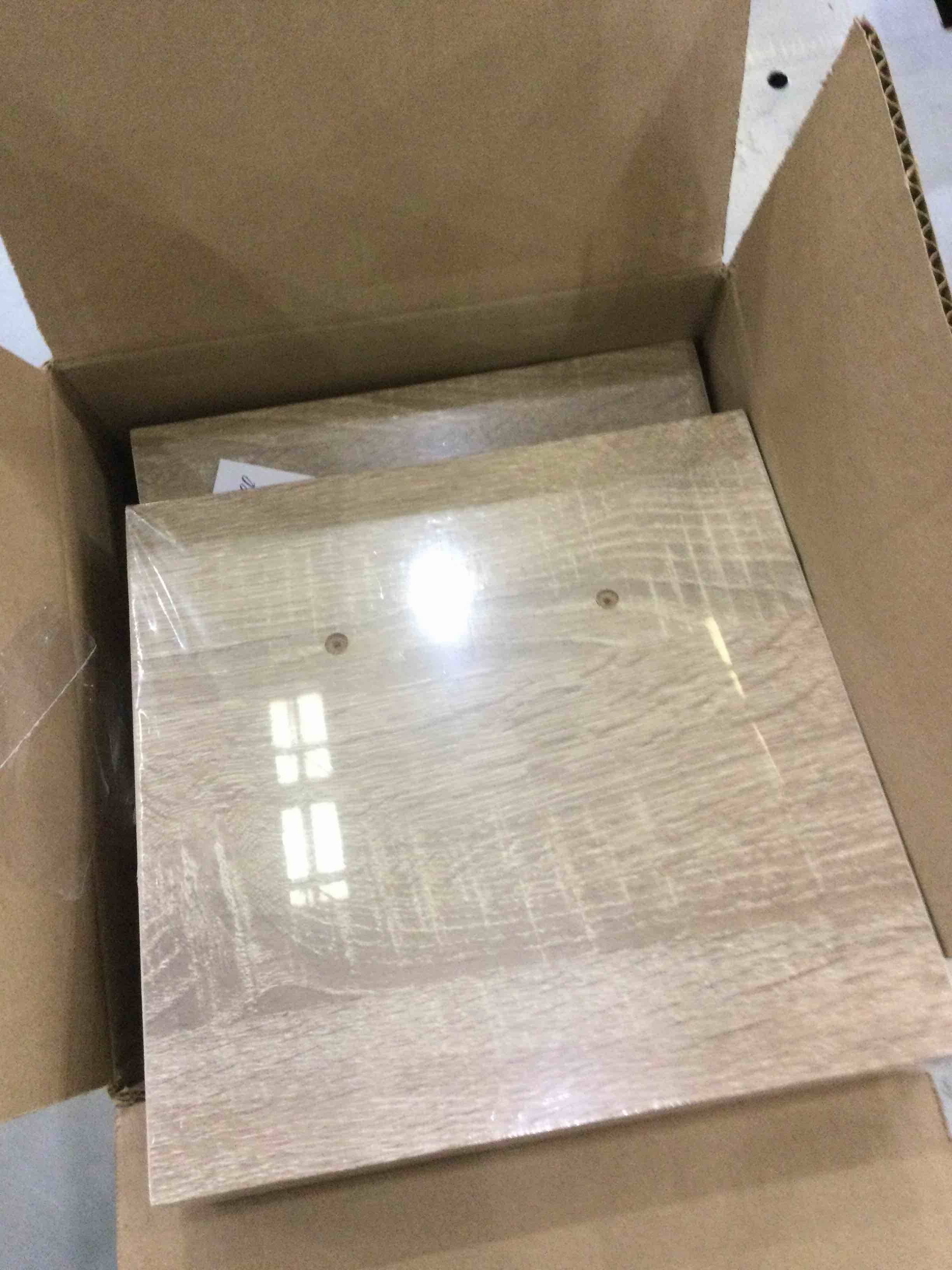 https://s3.amazonaws.com/lotting-images-prod/bidfta/EXS00386328_1703100937964.jpeg