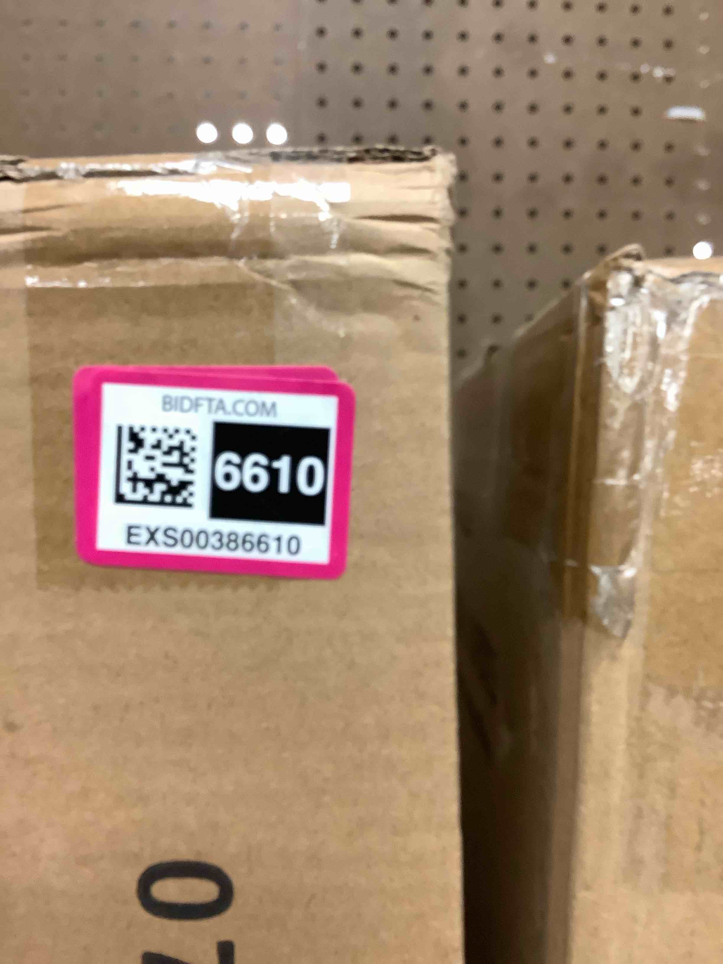 https://s3.amazonaws.com/lotting-images-prod/bidfta/EXS00386610_1703280447071.jpeg