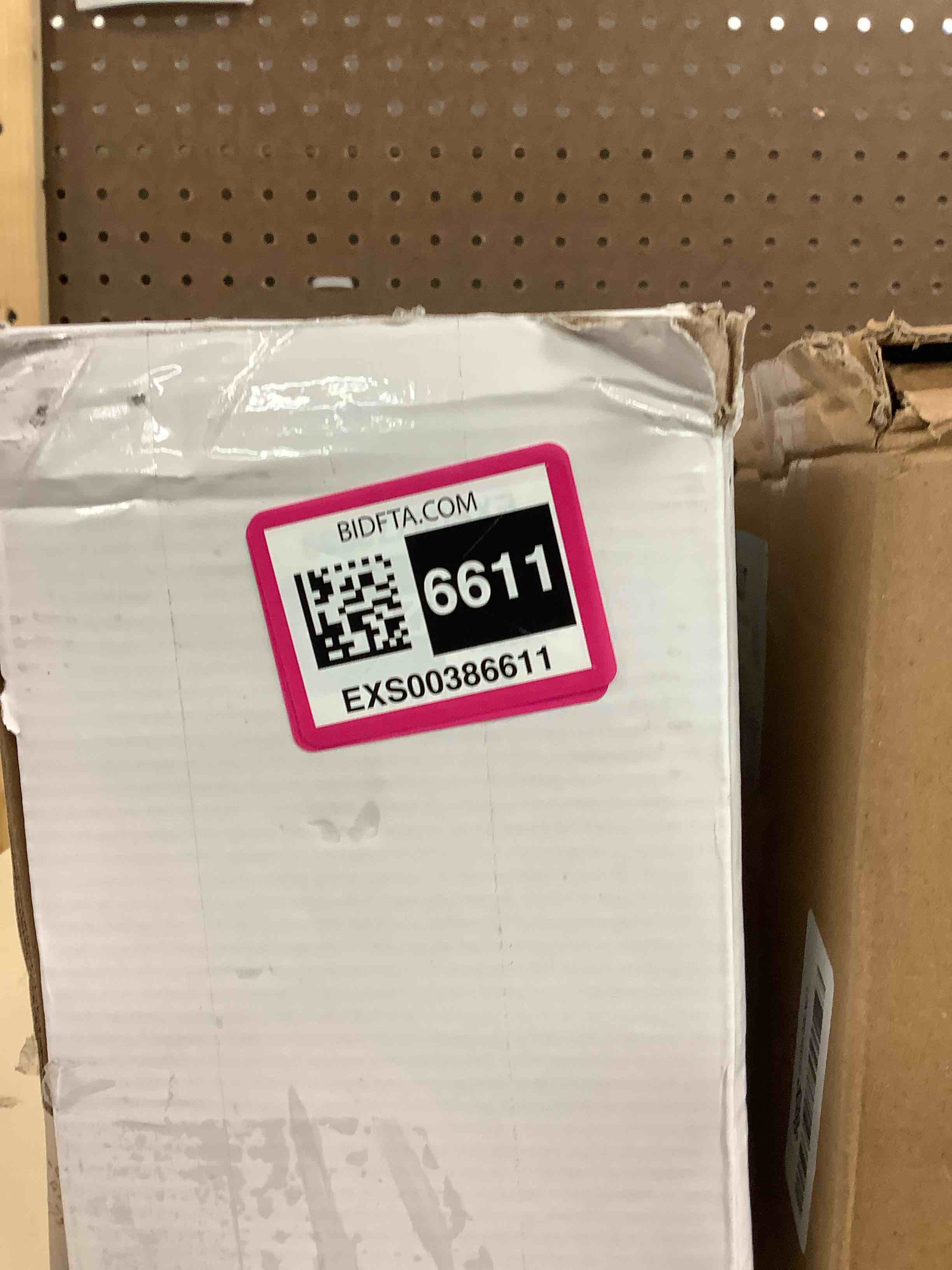 https://s3.amazonaws.com/lotting-images-prod/bidfta/EXS00386611_1703279645589.jpeg