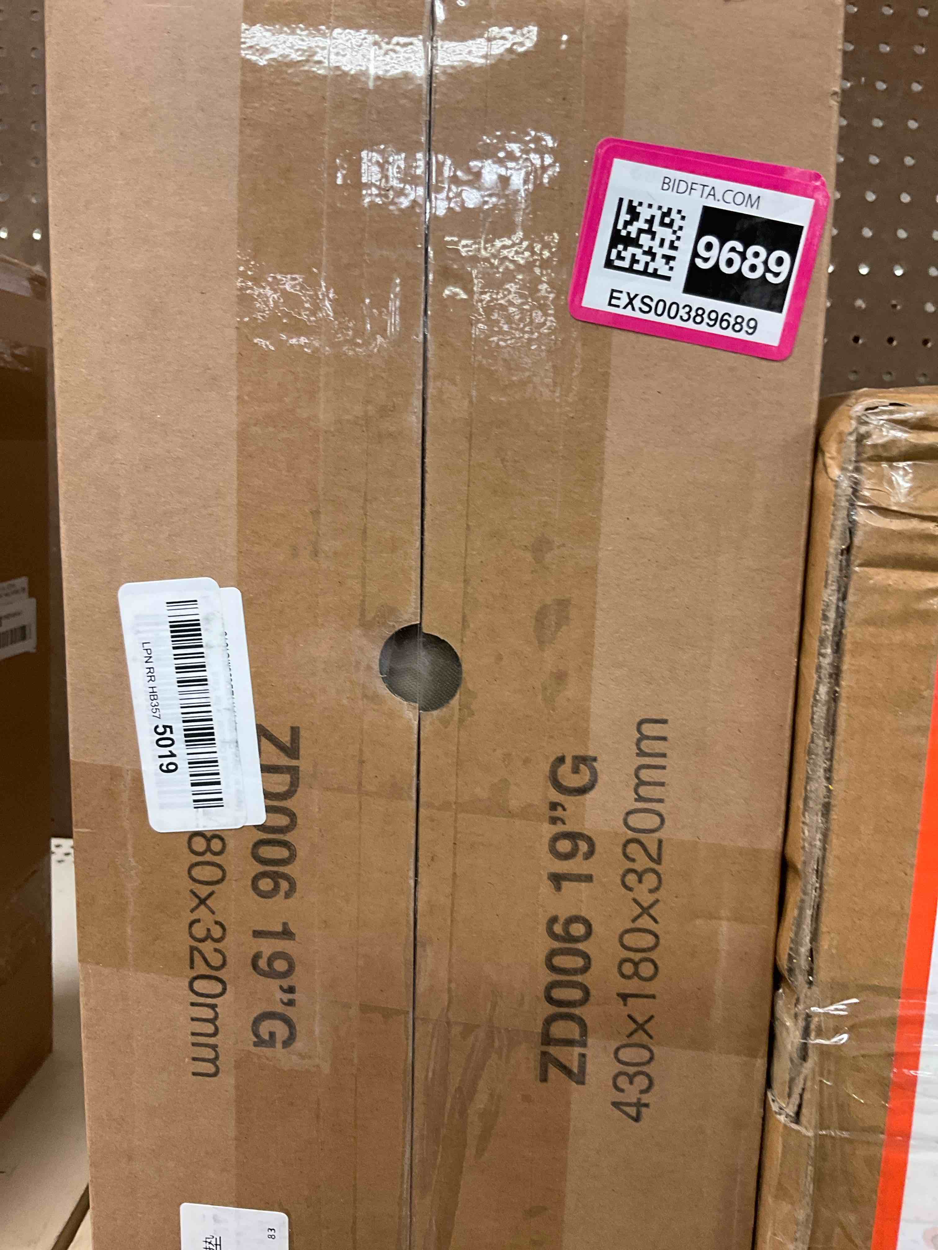 https://s3.amazonaws.com/lotting-images-prod/bidfta/EXS00389689_1703280184789.jpeg