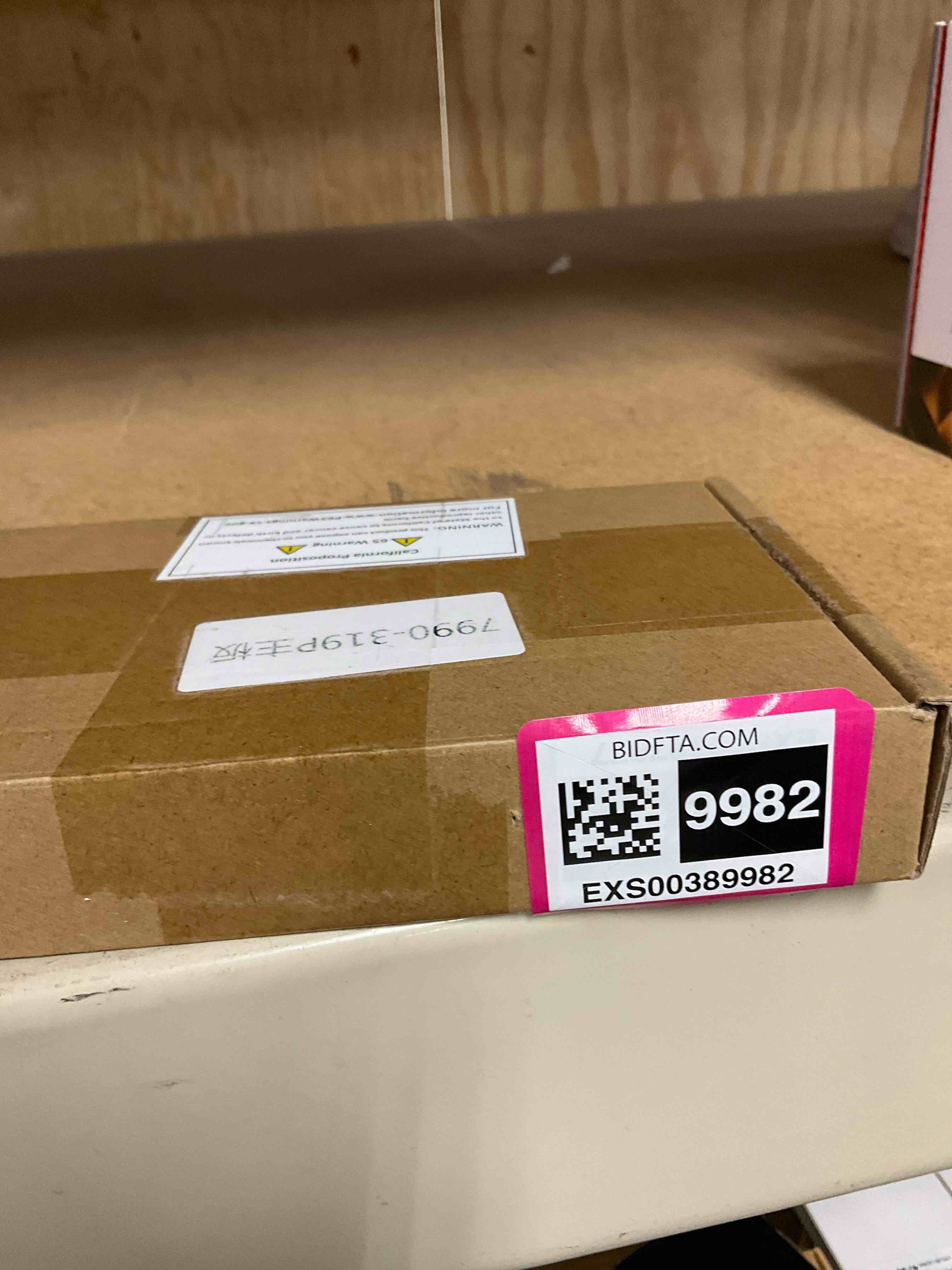 https://s3.amazonaws.com/lotting-images-prod/bidfta/EXS00389982_1703695675224.jpeg
