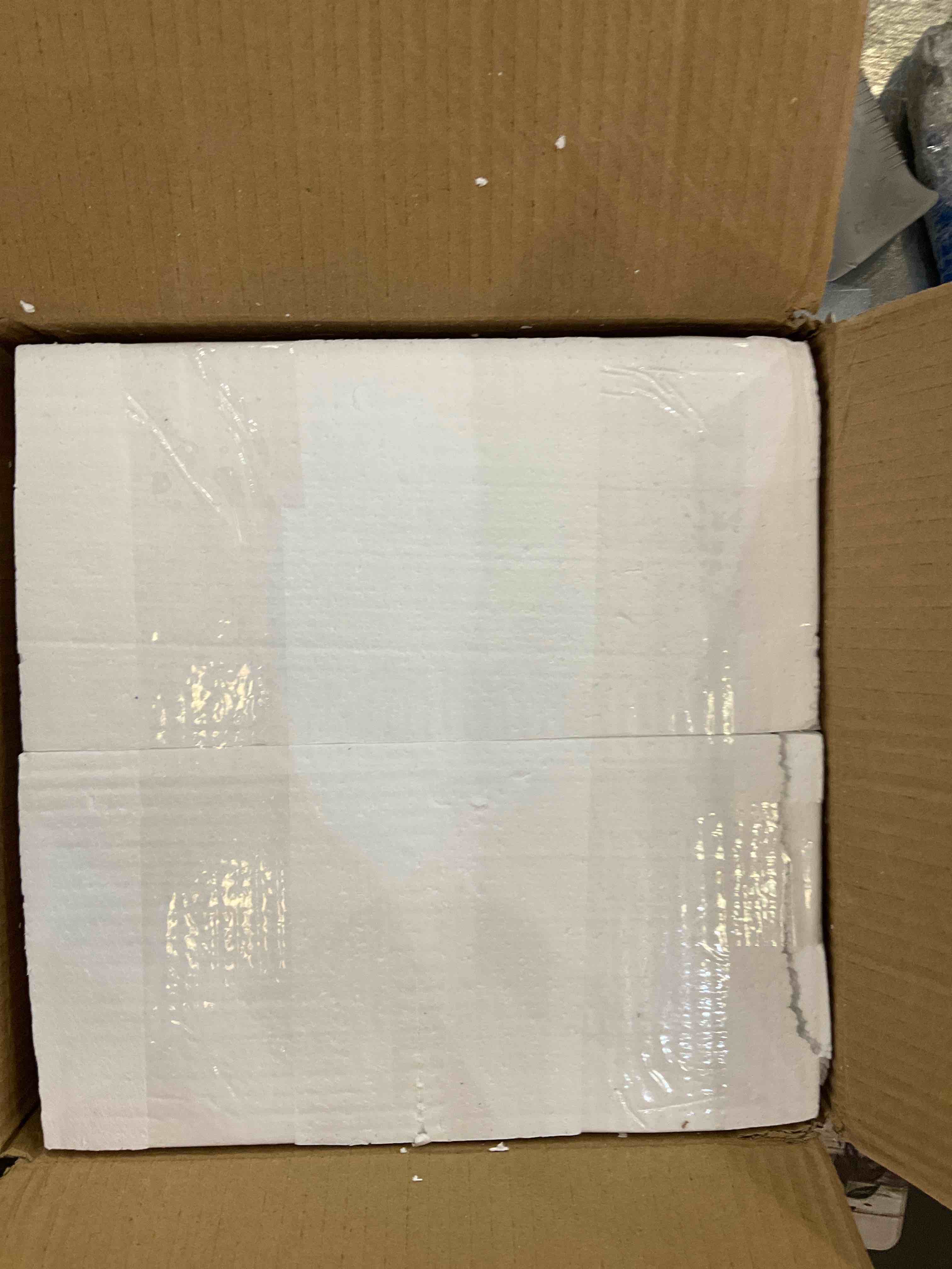 https://s3.amazonaws.com/lotting-images-prod/bidfta/EXS00390095_1691599640787.jpeg