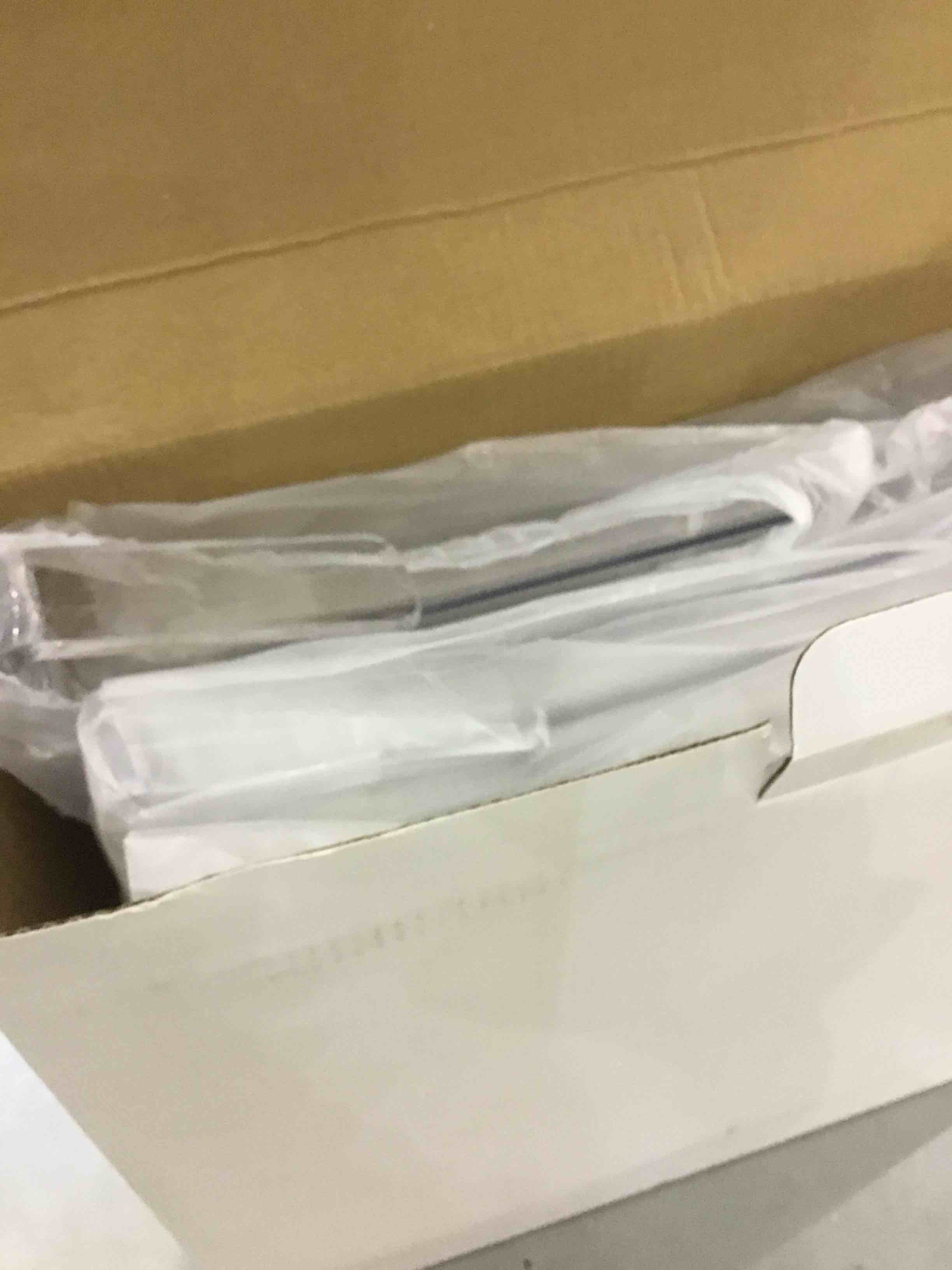 https://s3.amazonaws.com/lotting-images-prod/bidfta/EXS00390409_1691675583805.jpeg