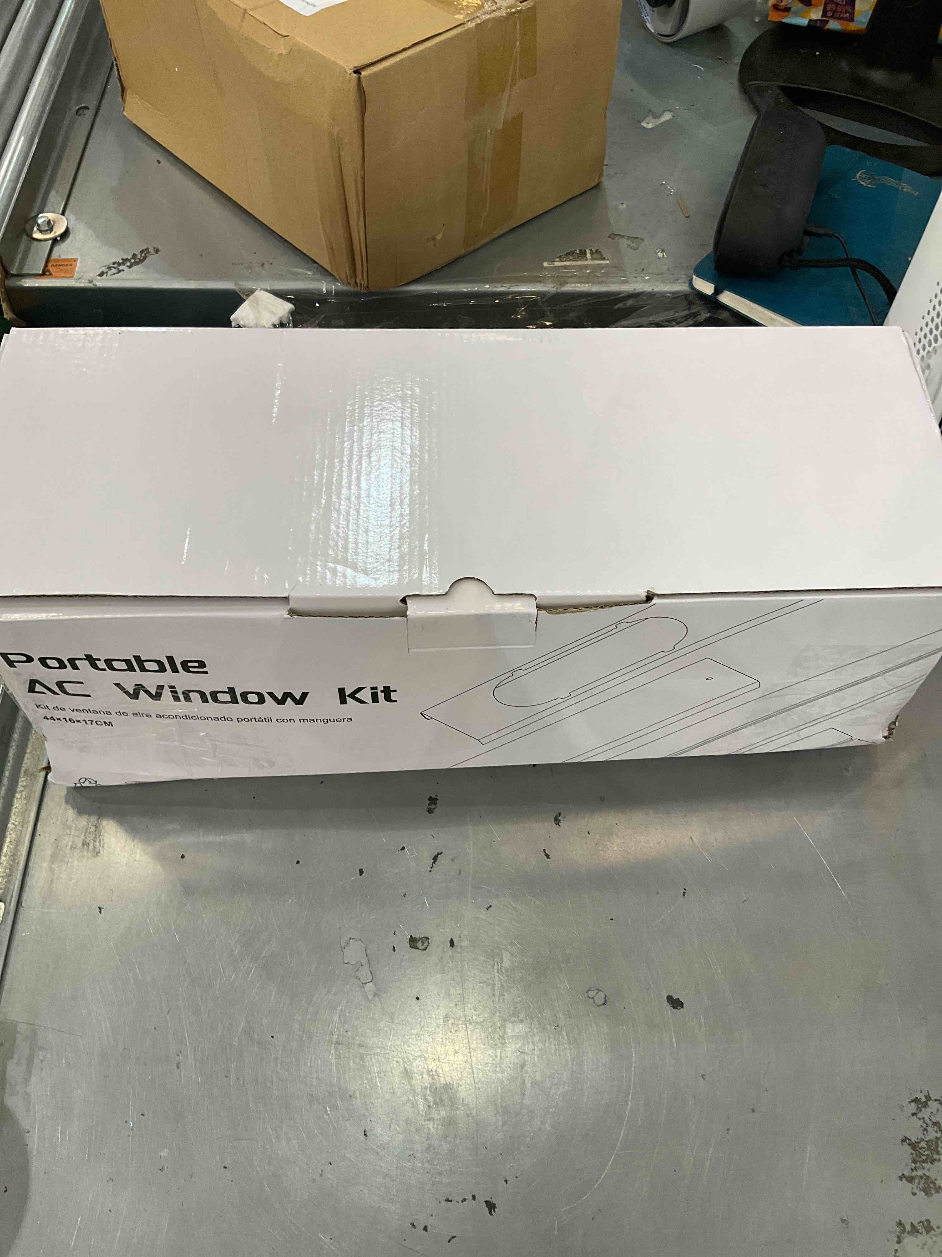https://s3.amazonaws.com/lotting-images-prod/bidfta/EXS00390903_1691596451923.jpeg
