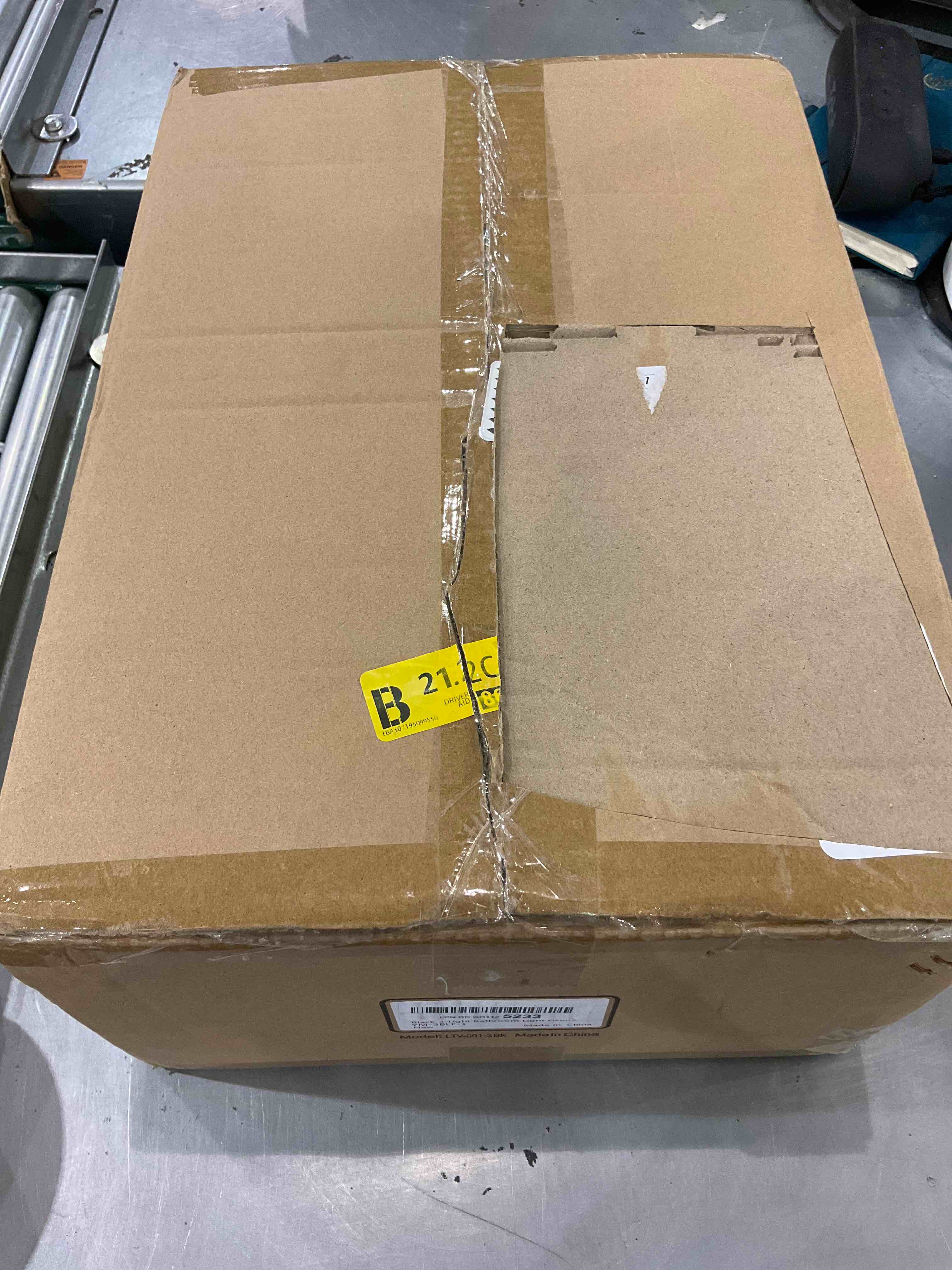 https://s3.amazonaws.com/lotting-images-prod/bidfta/EXS00390968_1691667783262.jpeg