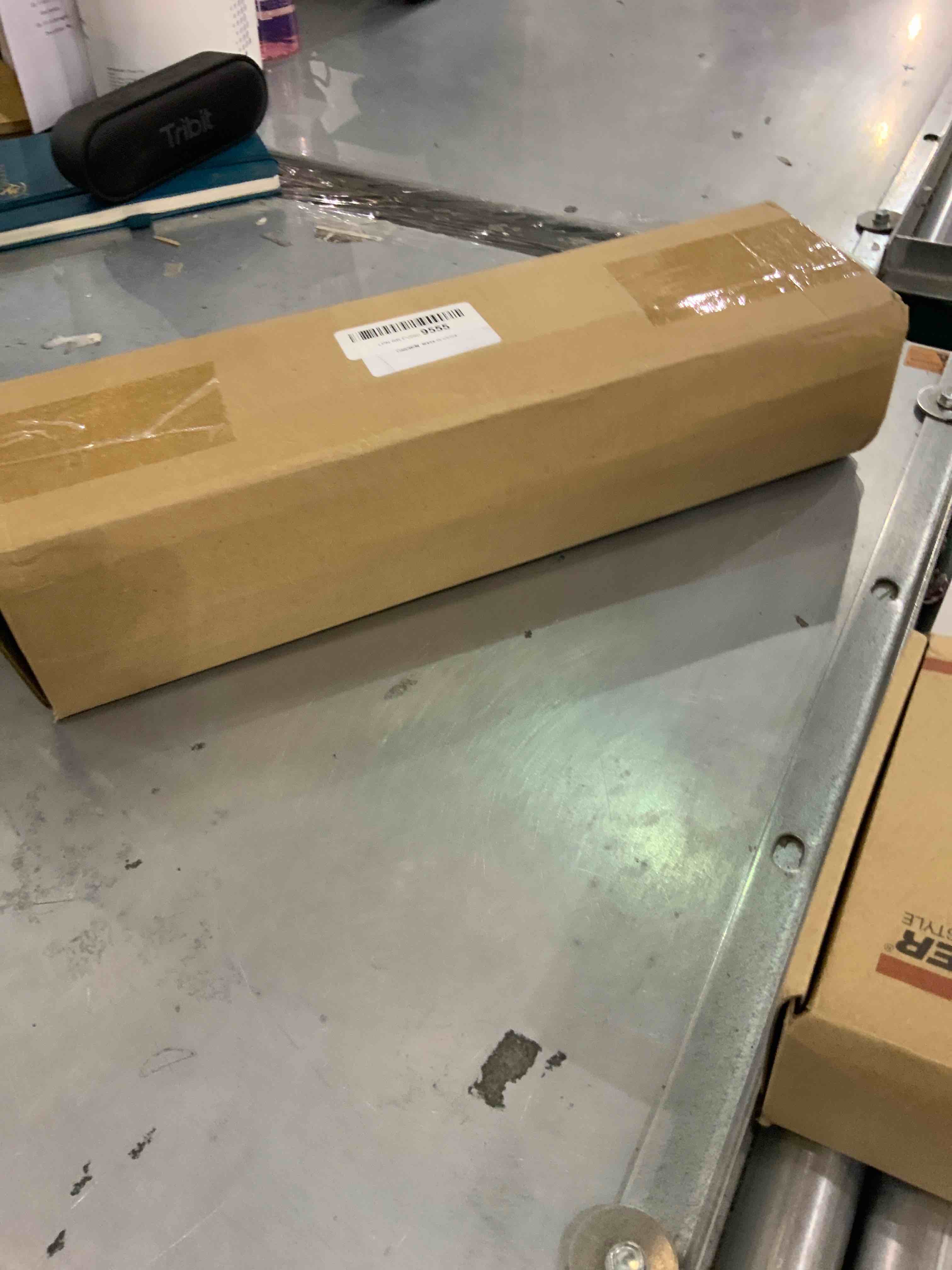 https://s3.amazonaws.com/lotting-images-prod/bidfta/EXS00391353_1691670864606.jpeg