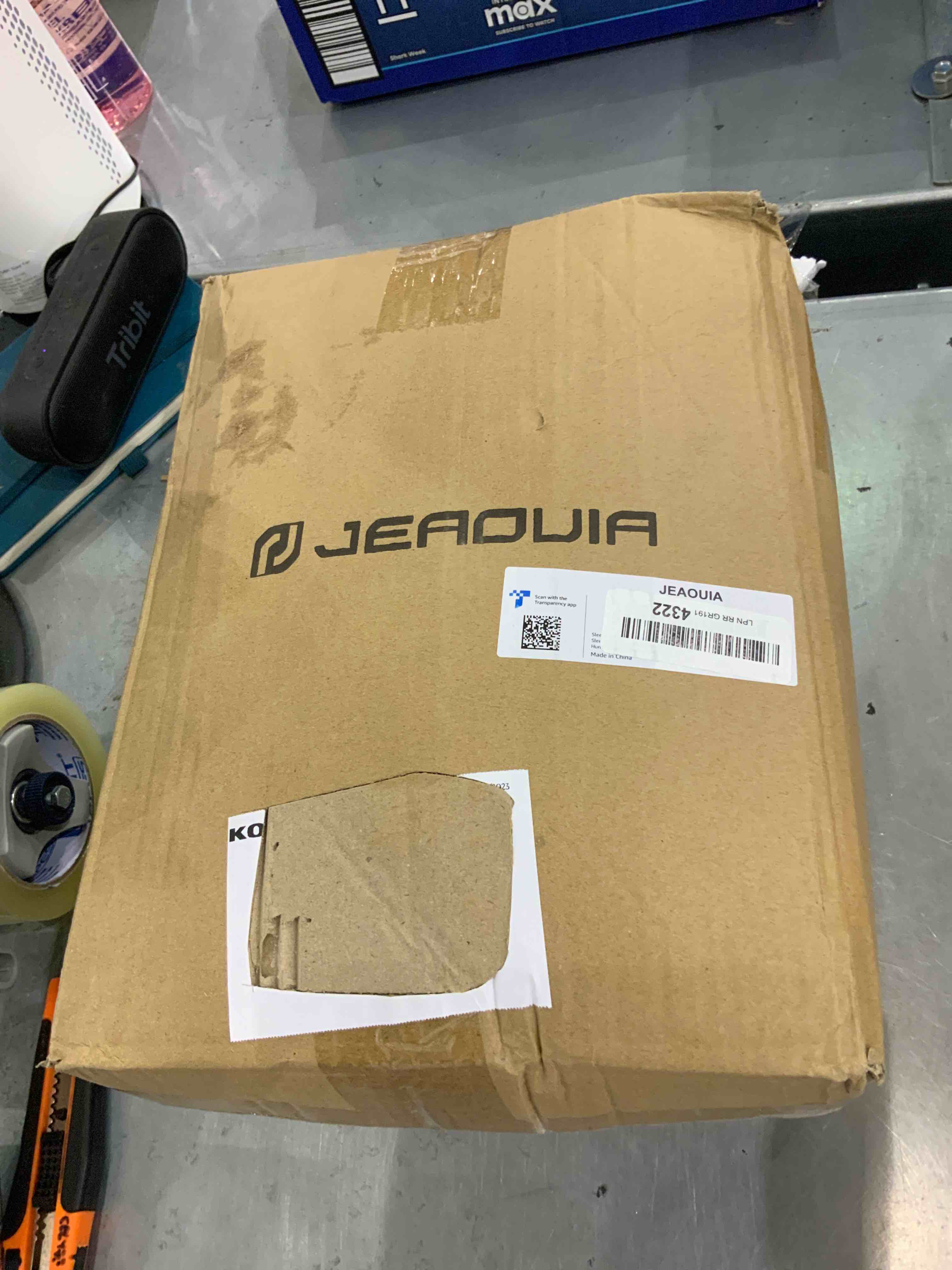 https://s3.amazonaws.com/lotting-images-prod/bidfta/EXS00391355_1691670995150.jpeg