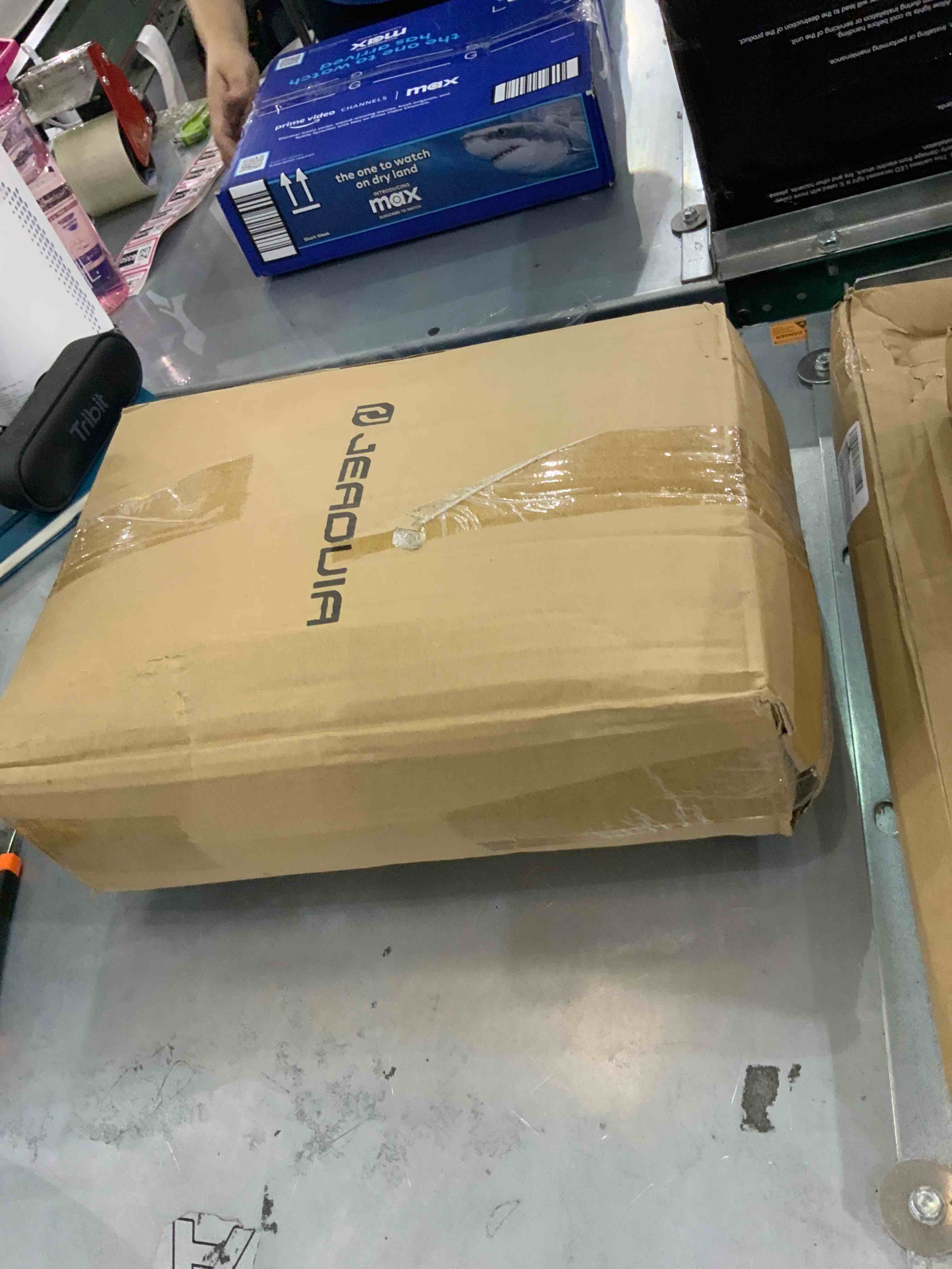 https://s3.amazonaws.com/lotting-images-prod/bidfta/EXS00391355_1691671002199.jpeg