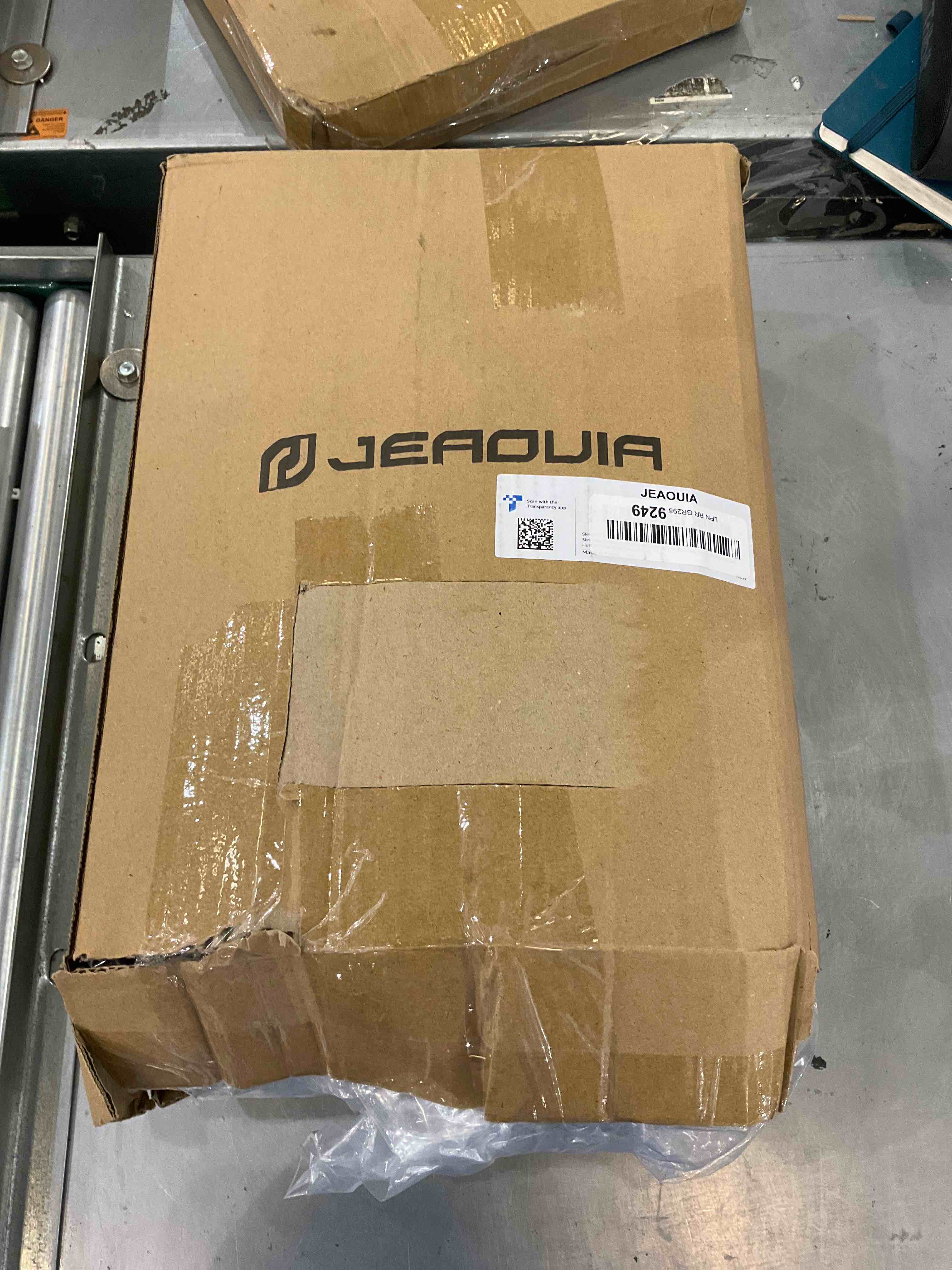 https://s3.amazonaws.com/lotting-images-prod/bidfta/EXS00391408_1691675692545.jpeg