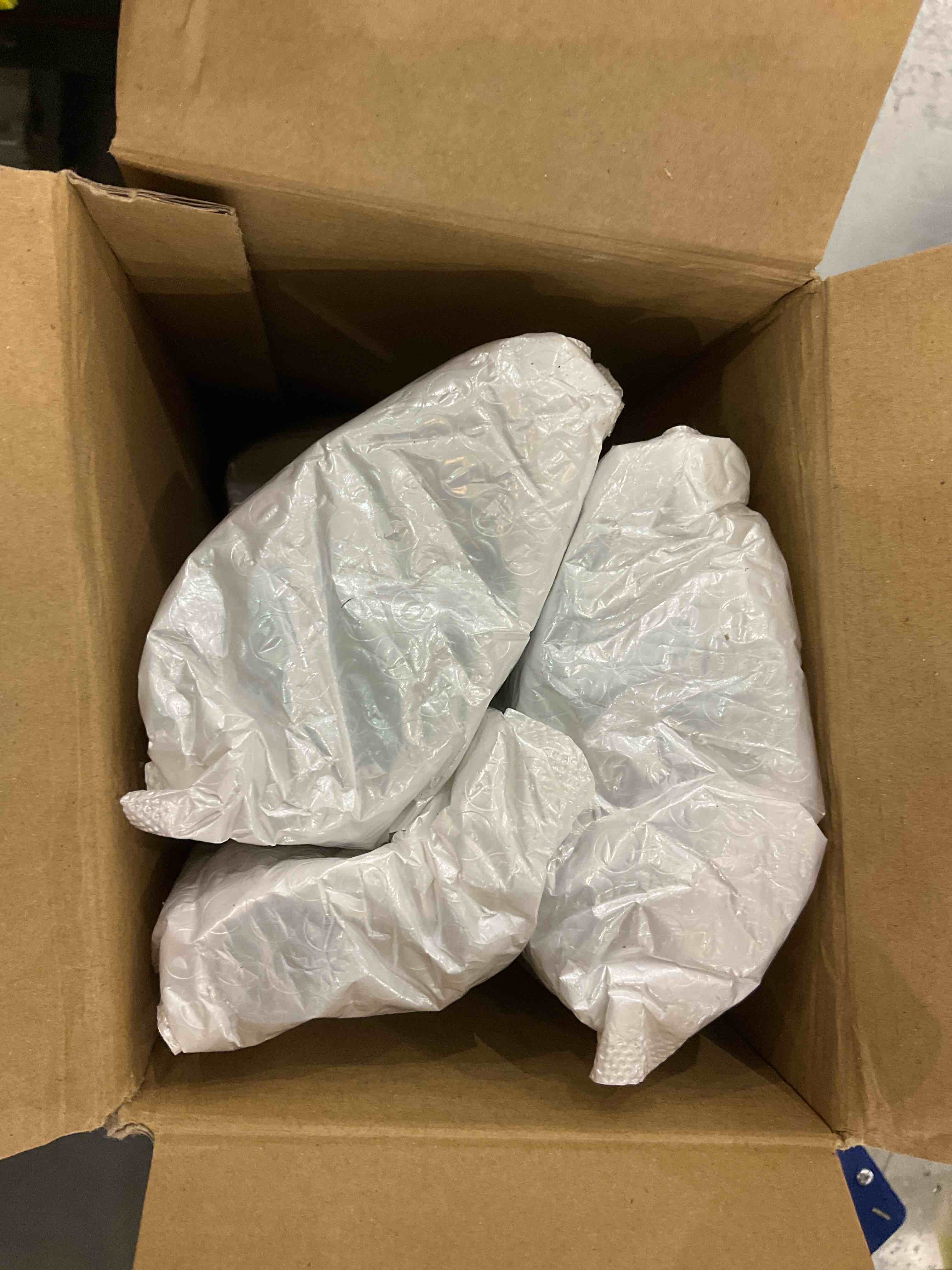 https://s3.amazonaws.com/lotting-images-prod/bidfta/EXS00391623_1691590692239.jpeg
