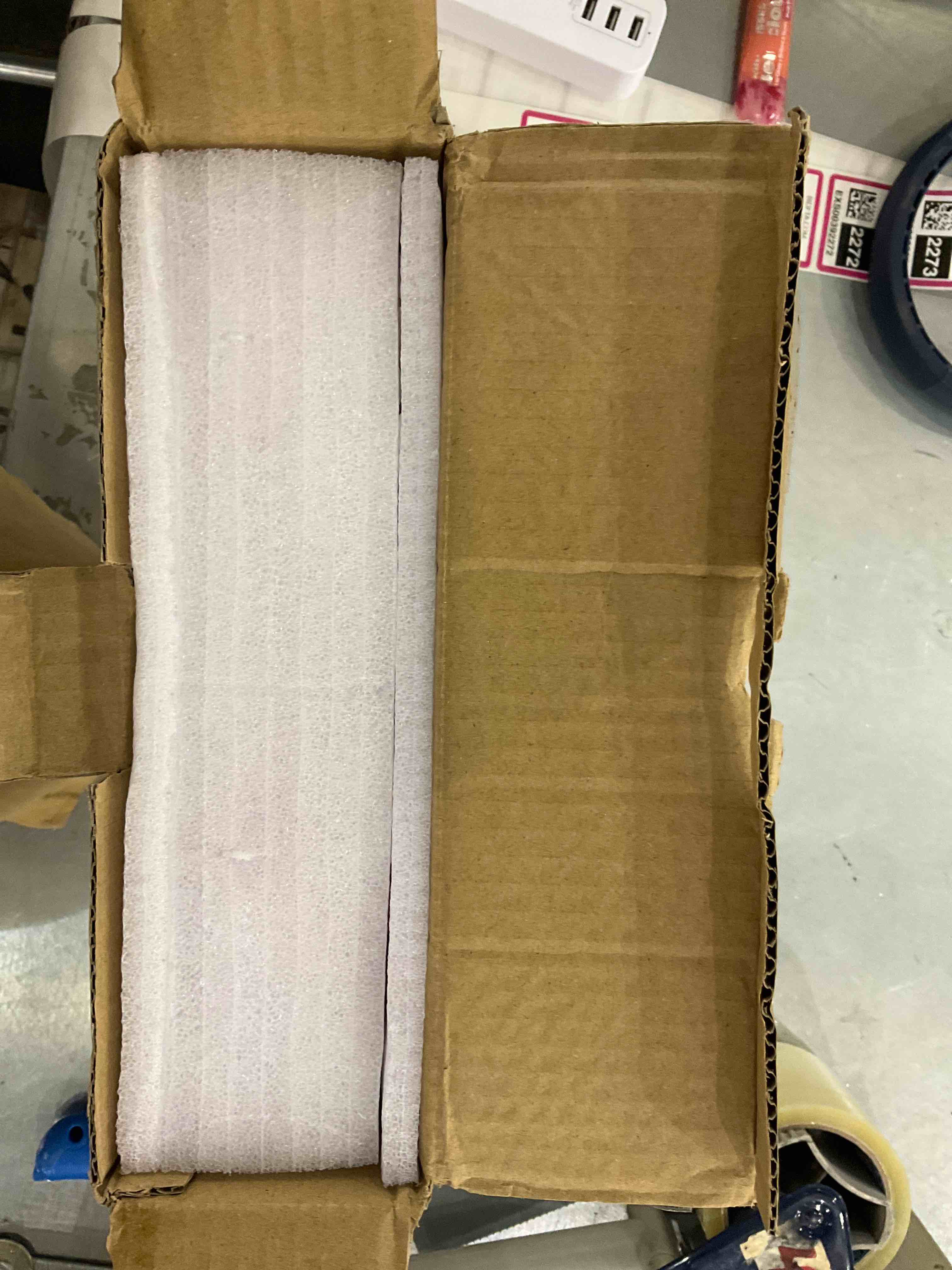 https://s3.amazonaws.com/lotting-images-prod/bidfta/EXS00392268_1691670694735.jpeg
