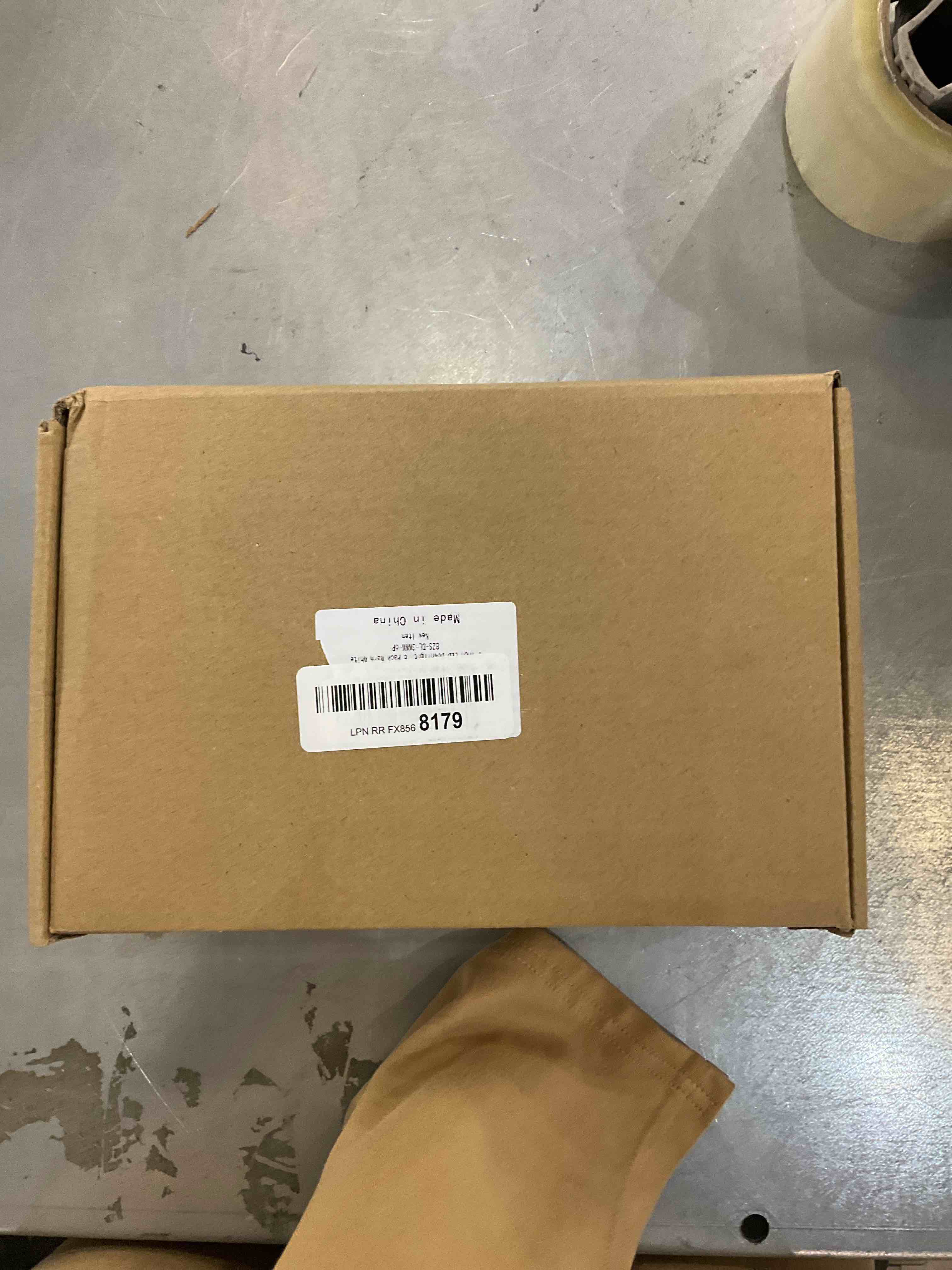https://s3.amazonaws.com/lotting-images-prod/bidfta/EXS00392273_1691671087358.jpeg
