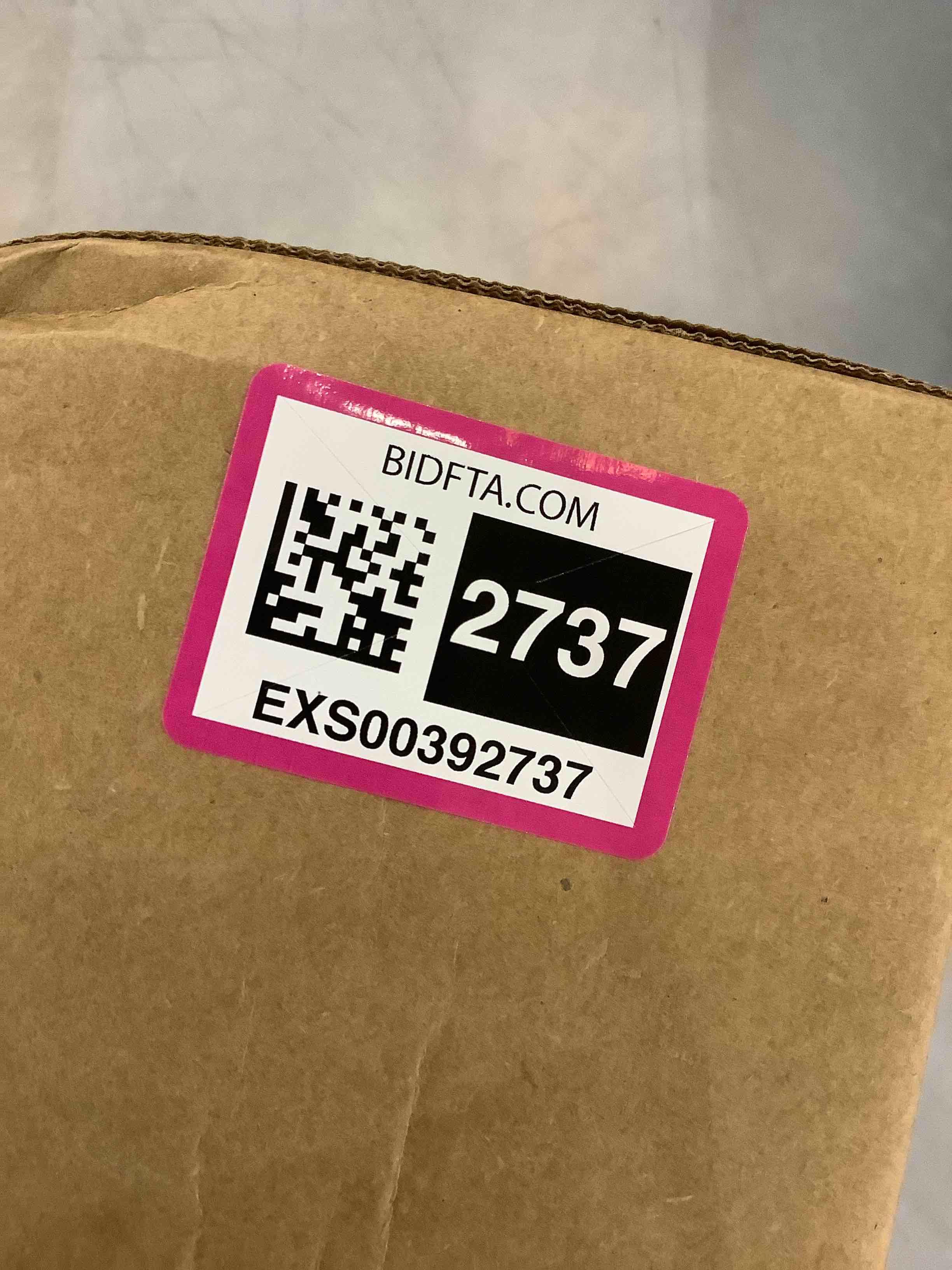 https://s3.amazonaws.com/lotting-images-prod/bidfta/EXS00392737_1691606297919.jpeg