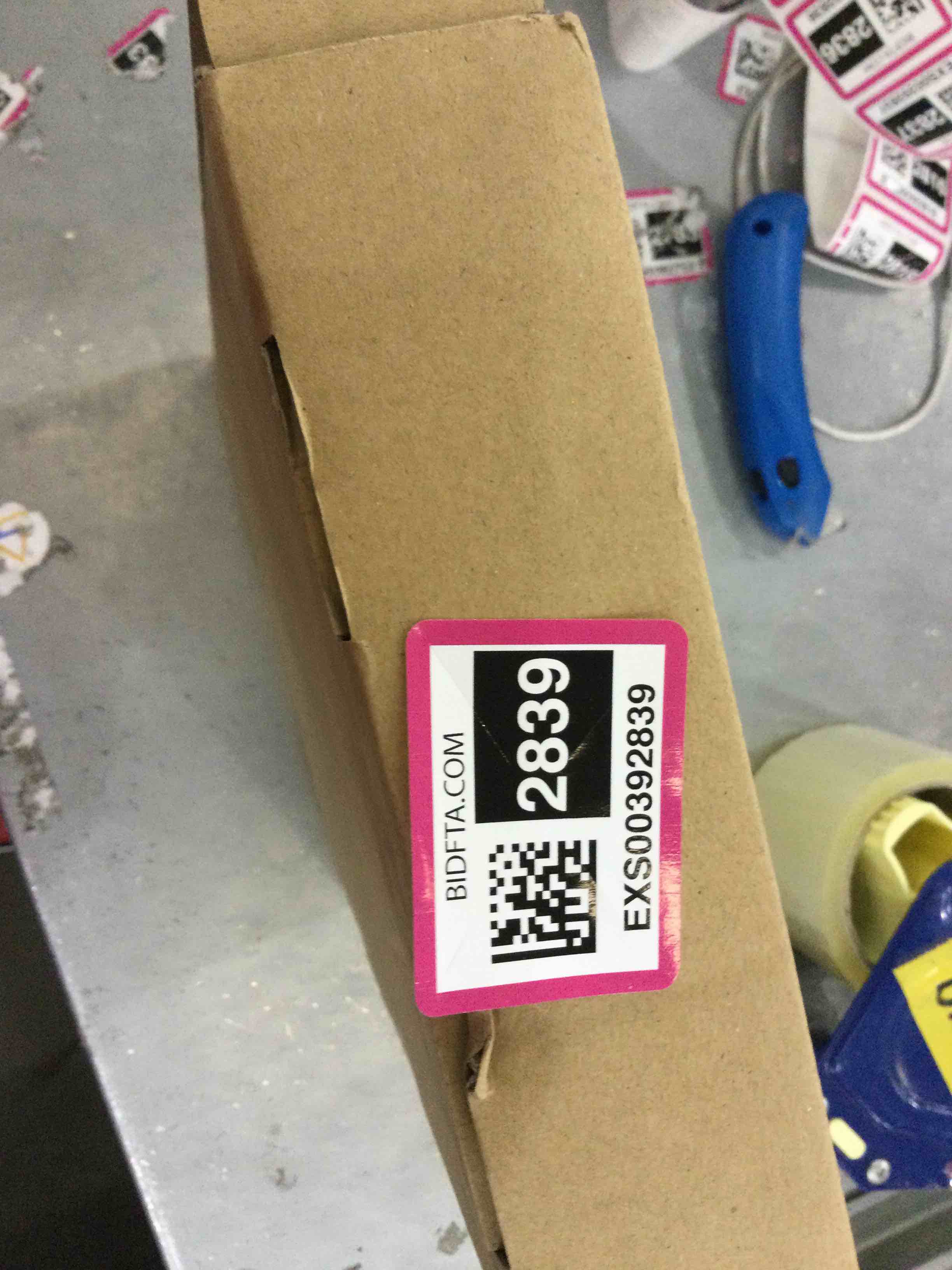https://s3.amazonaws.com/lotting-images-prod/bidfta/EXS00392839_1691675357263.jpeg
