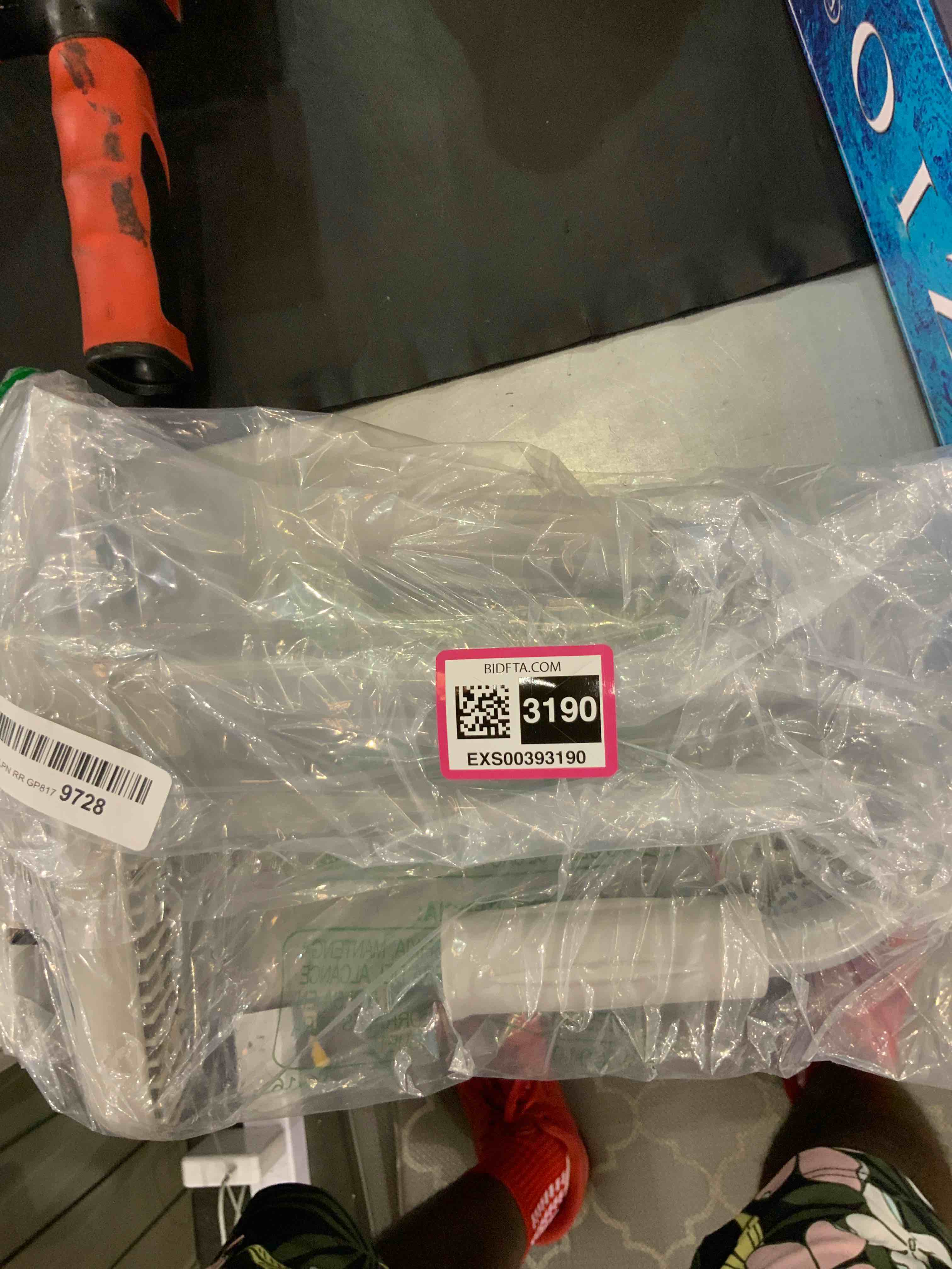 https://s3.amazonaws.com/lotting-images-prod/bidfta/EXS00393190_1691605752032.jpeg