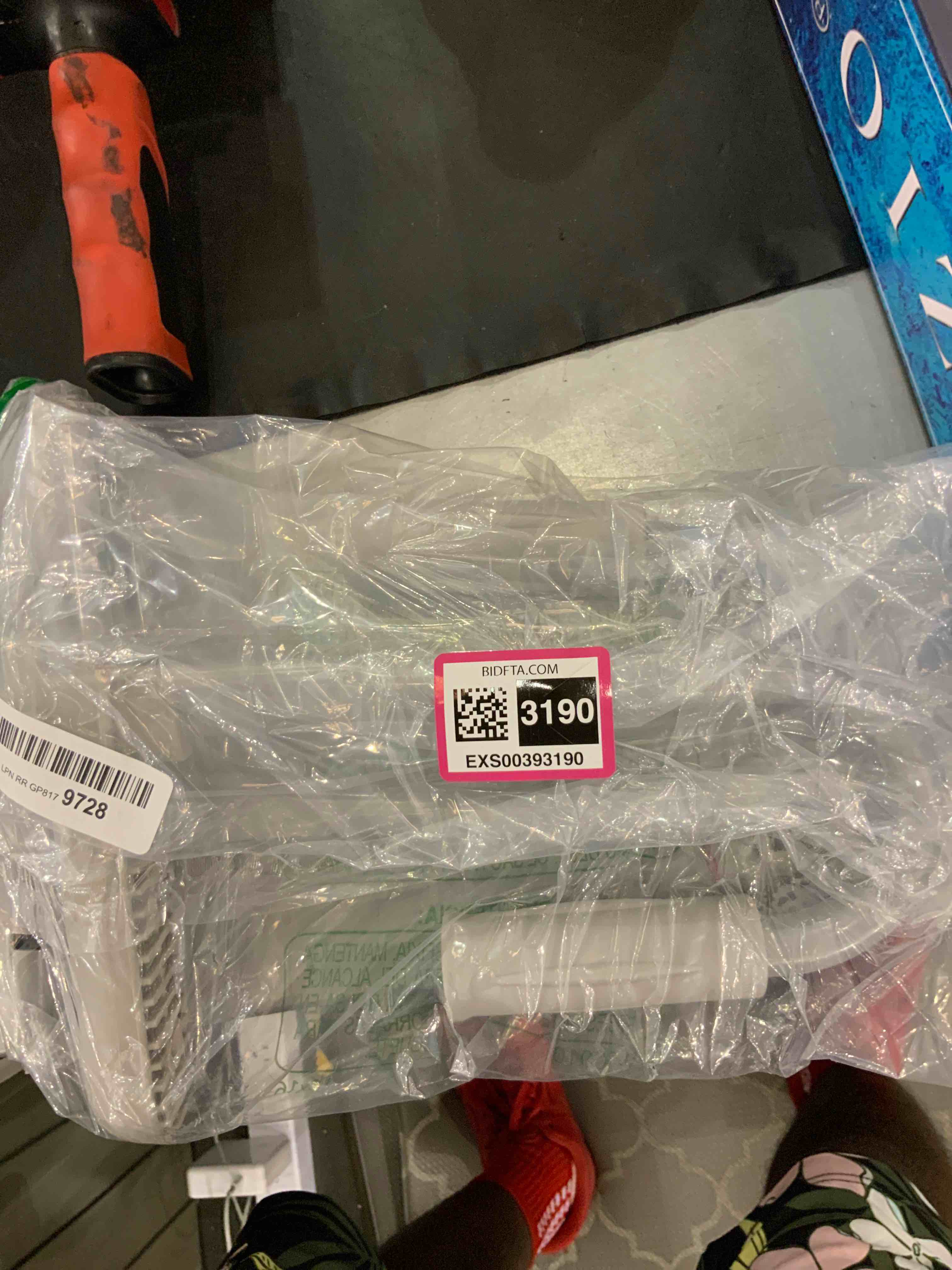 https://s3.amazonaws.com/lotting-images-prod/bidfta/EXS00393190_1691605753099.jpeg