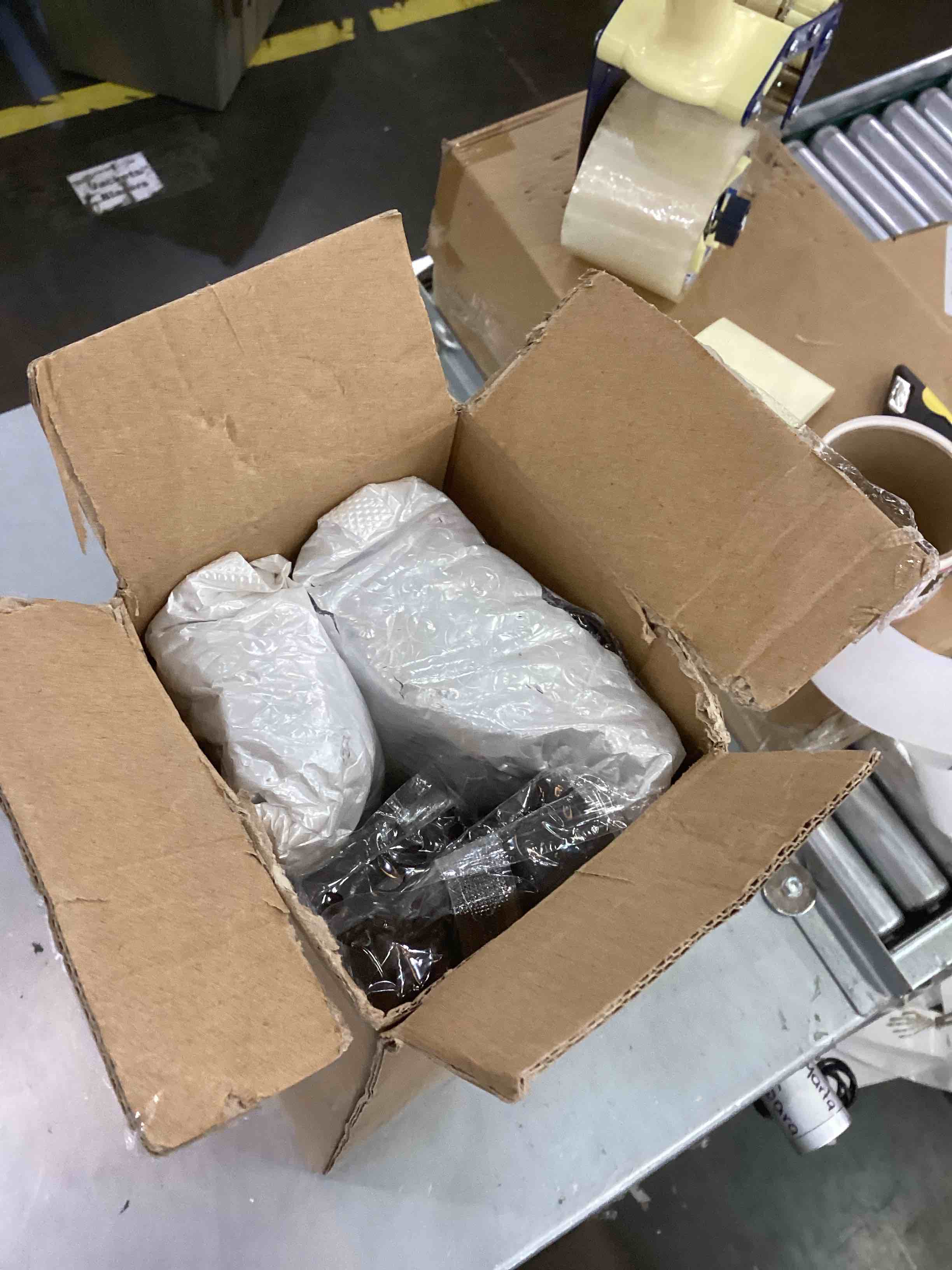 https://s3.amazonaws.com/lotting-images-prod/bidfta/EXS00393913_1691521738842.jpeg
