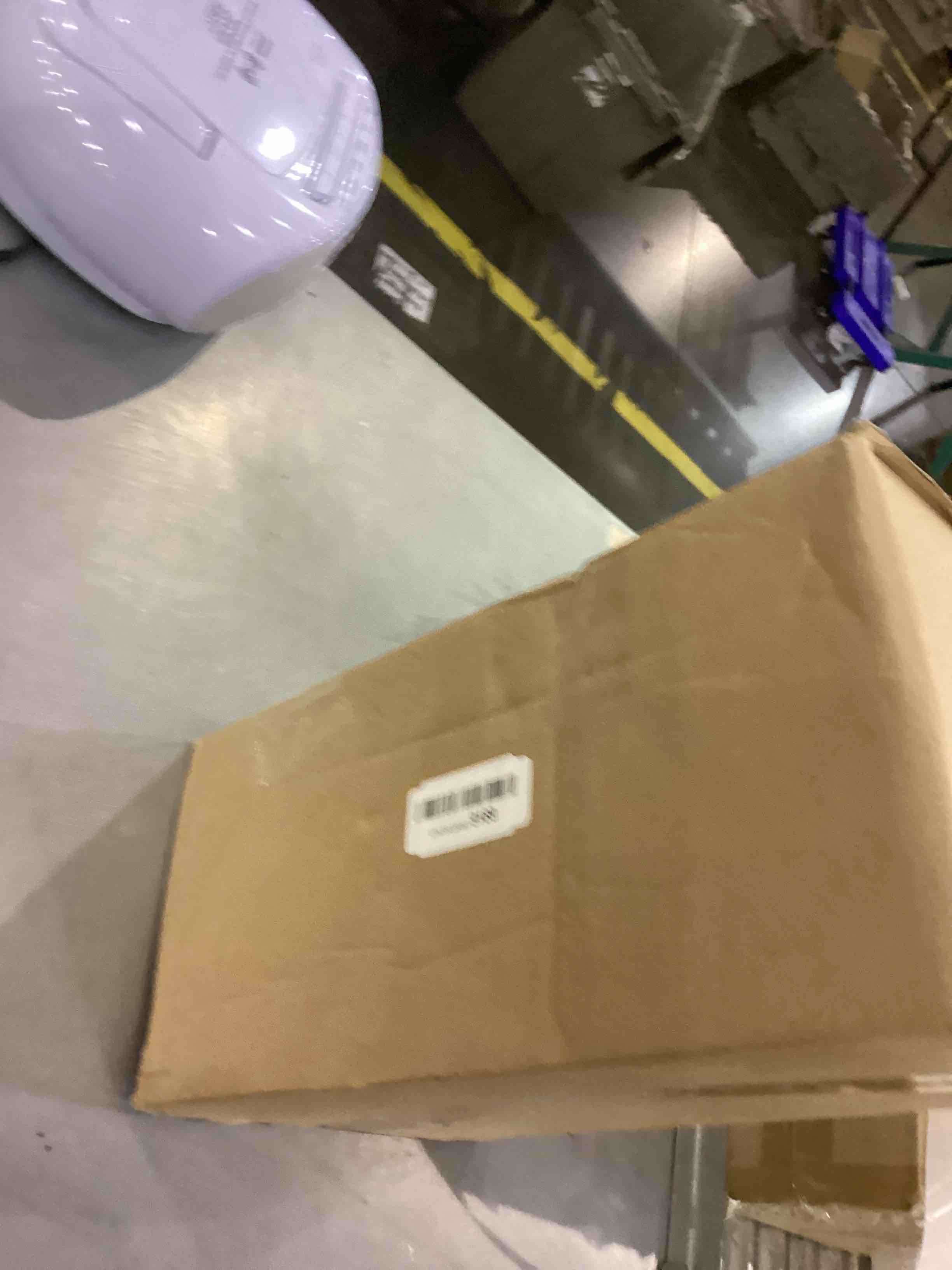 https://s3.amazonaws.com/lotting-images-prod/bidfta/EXS00393933_1691580473962.jpeg