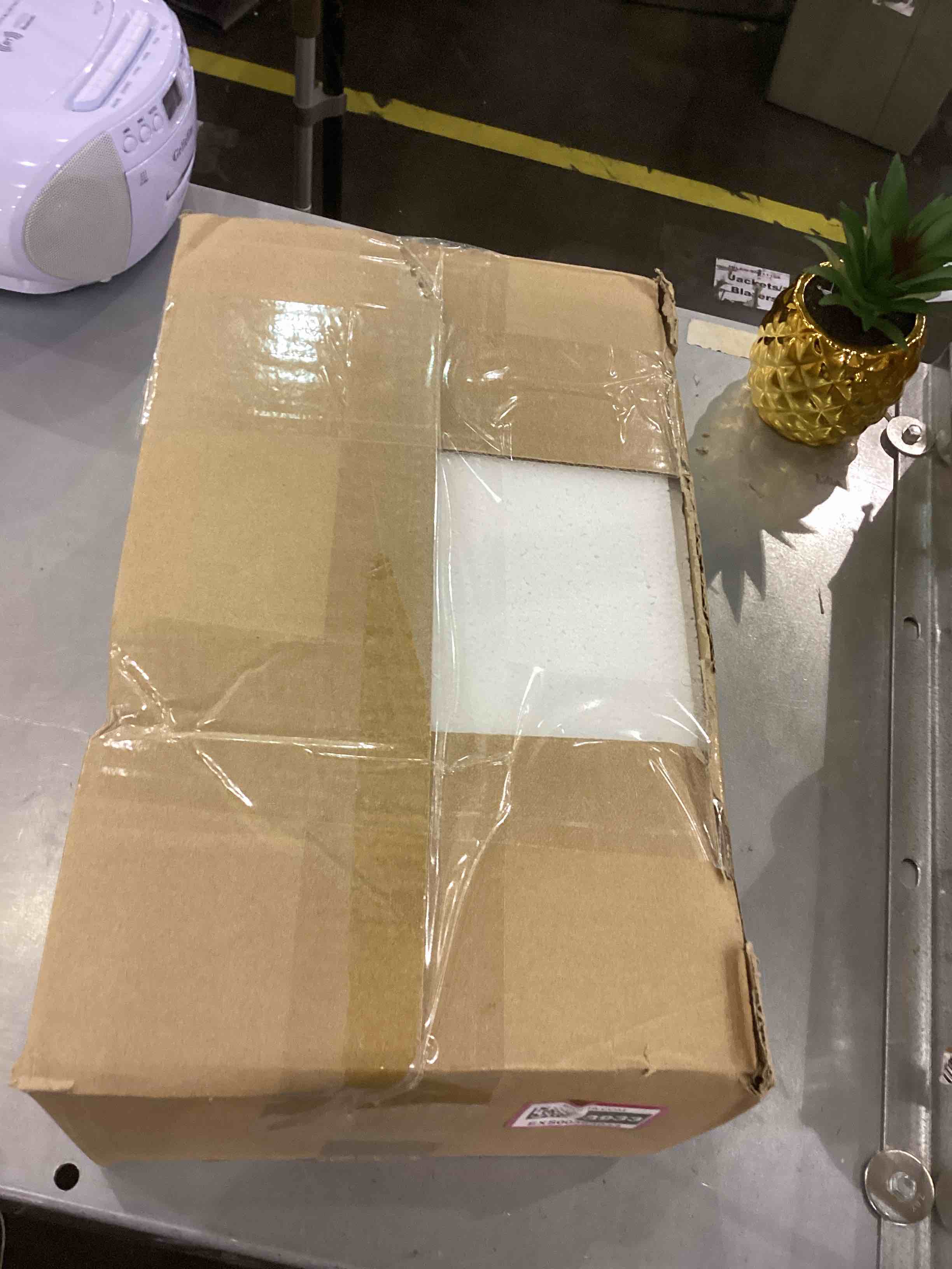https://s3.amazonaws.com/lotting-images-prod/bidfta/EXS00393933_1691580476285.jpeg