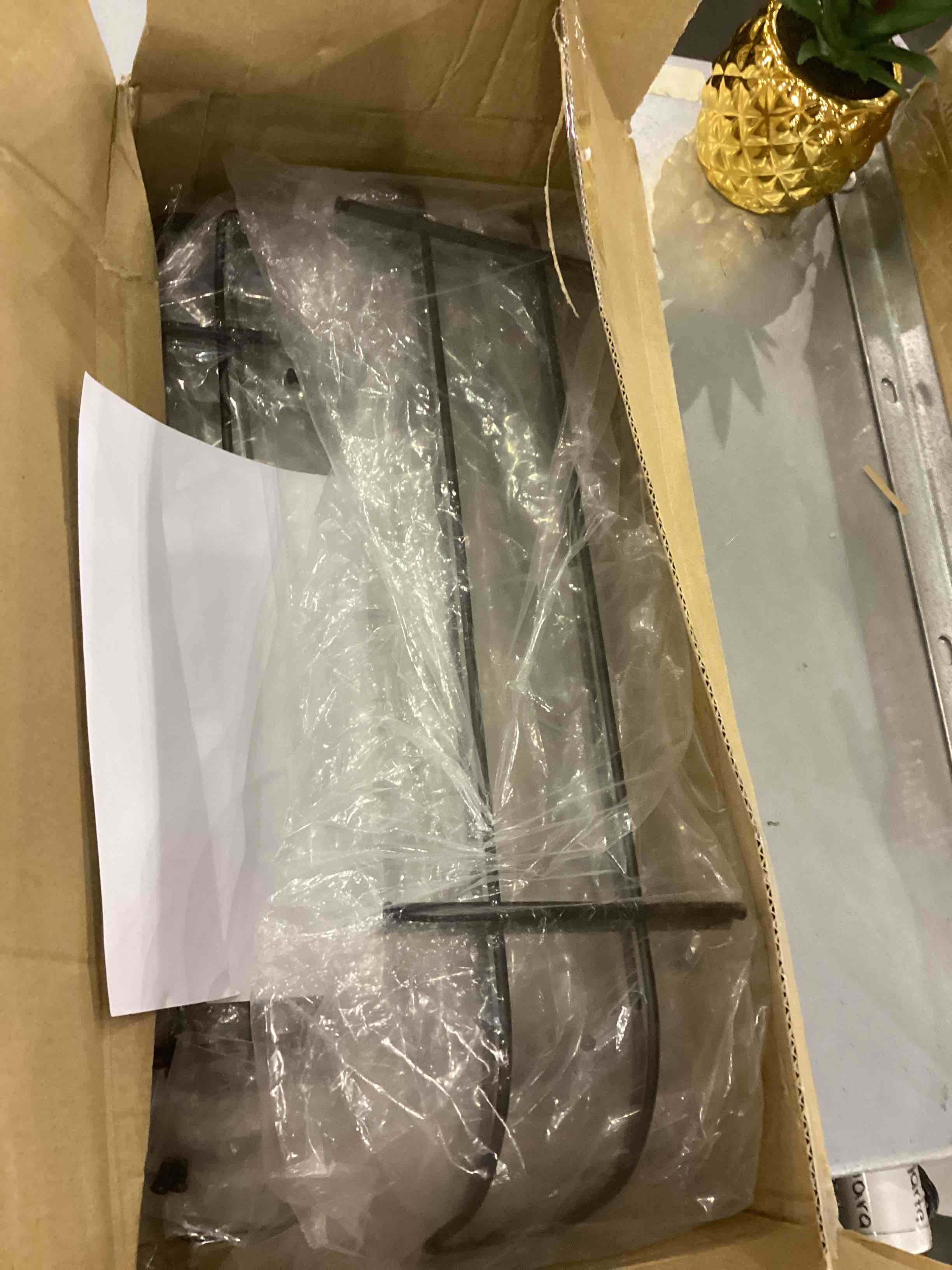https://s3.amazonaws.com/lotting-images-prod/bidfta/EXS00393937_1691581406419.jpeg