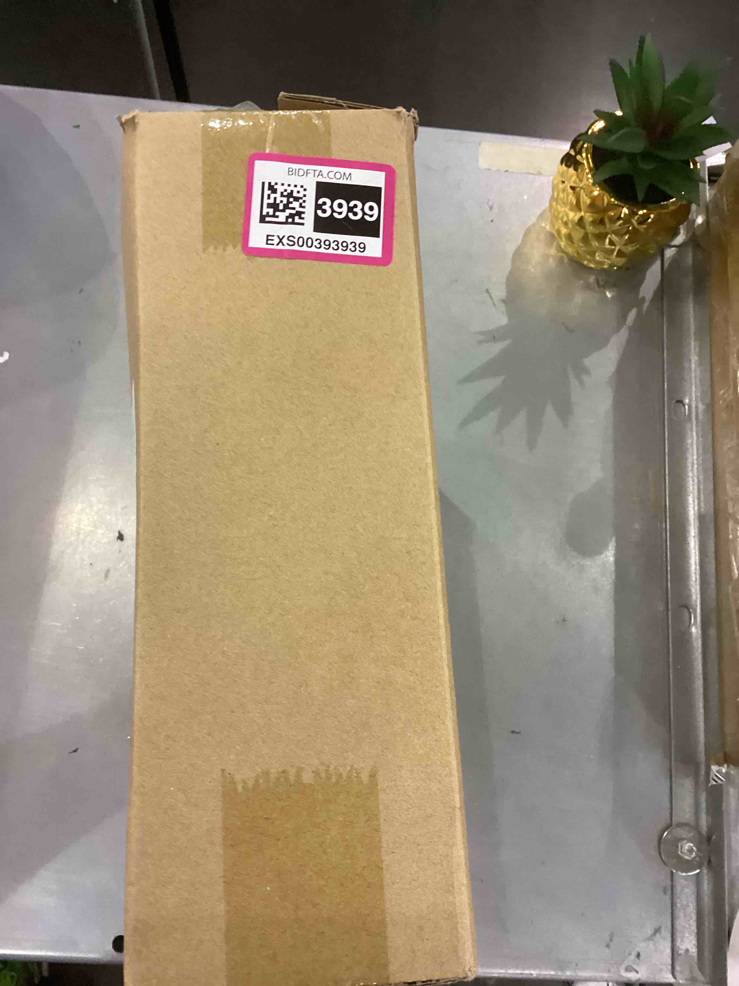 https://s3.amazonaws.com/lotting-images-prod/bidfta/EXS00393939_1691581523318.jpeg