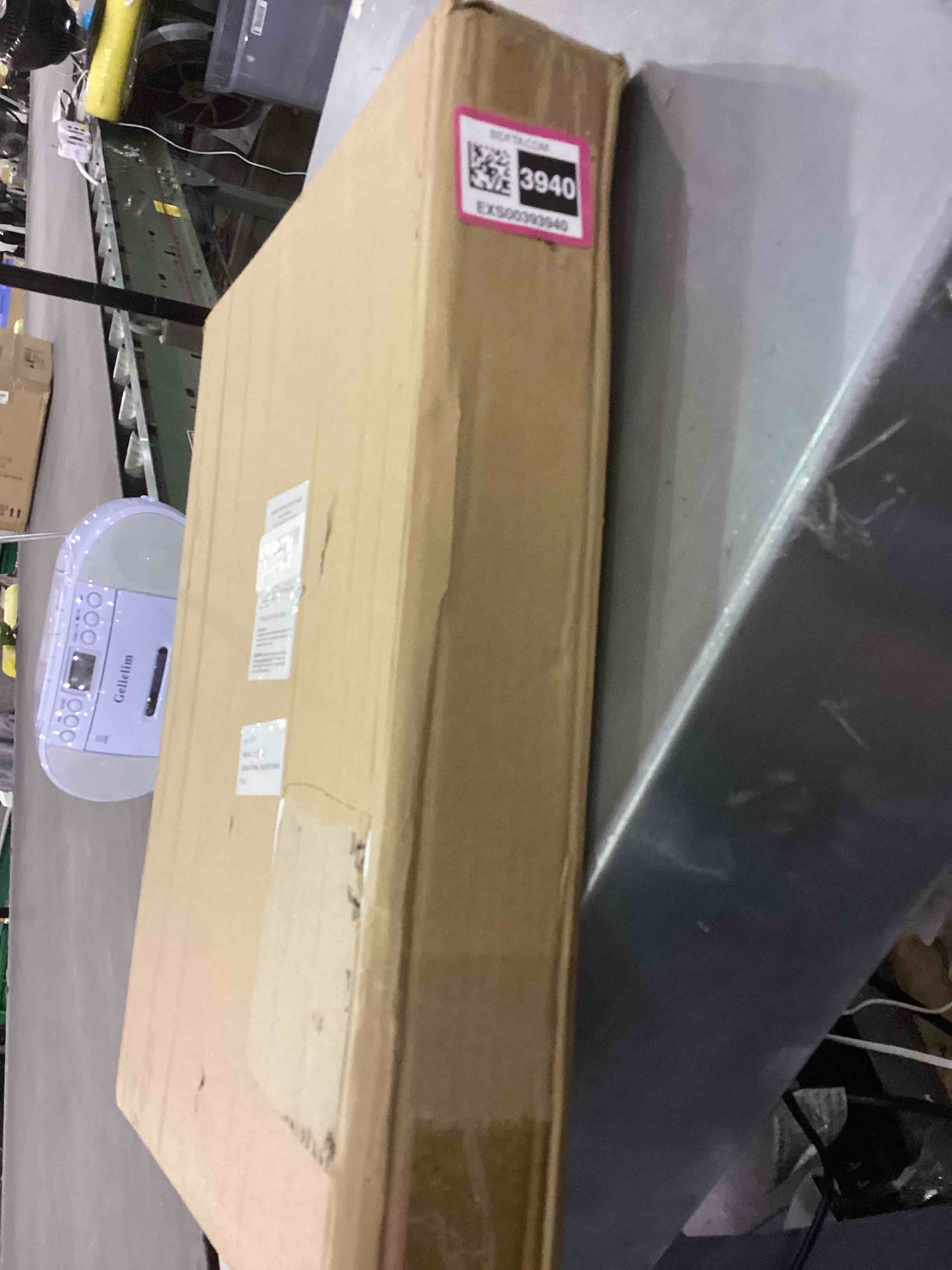 https://s3.amazonaws.com/lotting-images-prod/bidfta/EXS00393940_1691581623318.jpeg