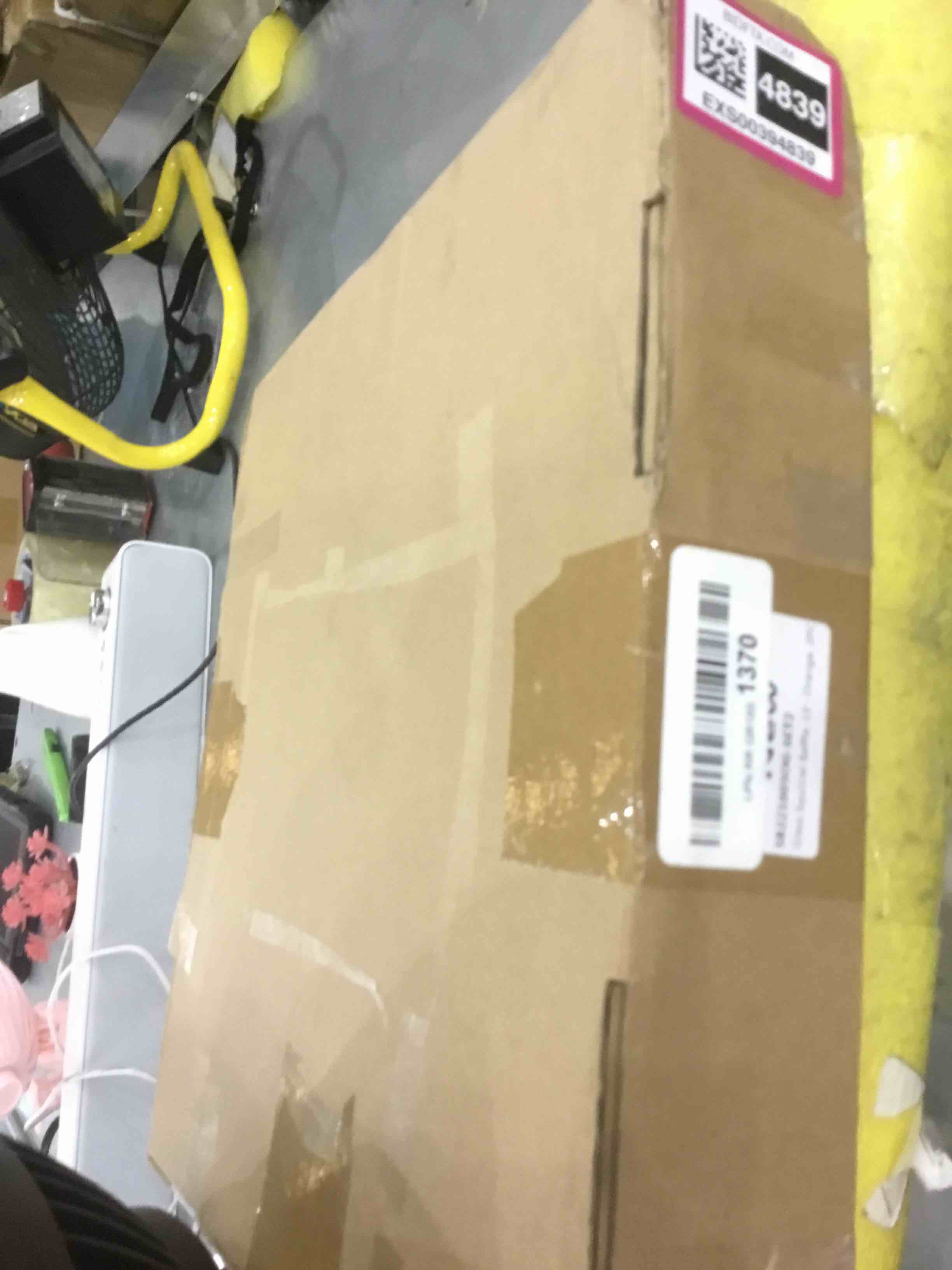https://s3.amazonaws.com/lotting-images-prod/bidfta/EXS00394839_1691509272847.jpeg