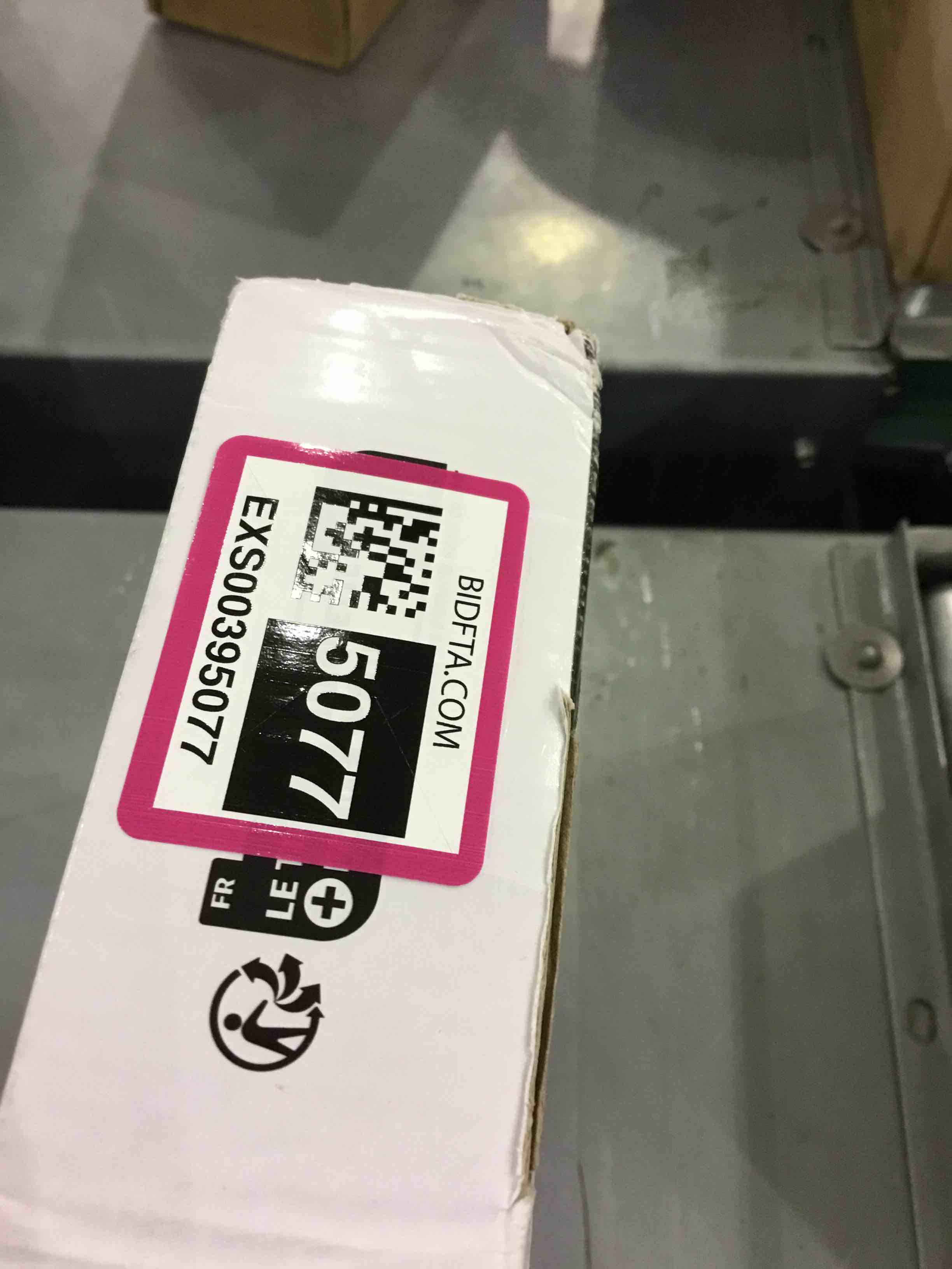 https://s3.amazonaws.com/lotting-images-prod/bidfta/EXS00395077_1691150116917.jpeg