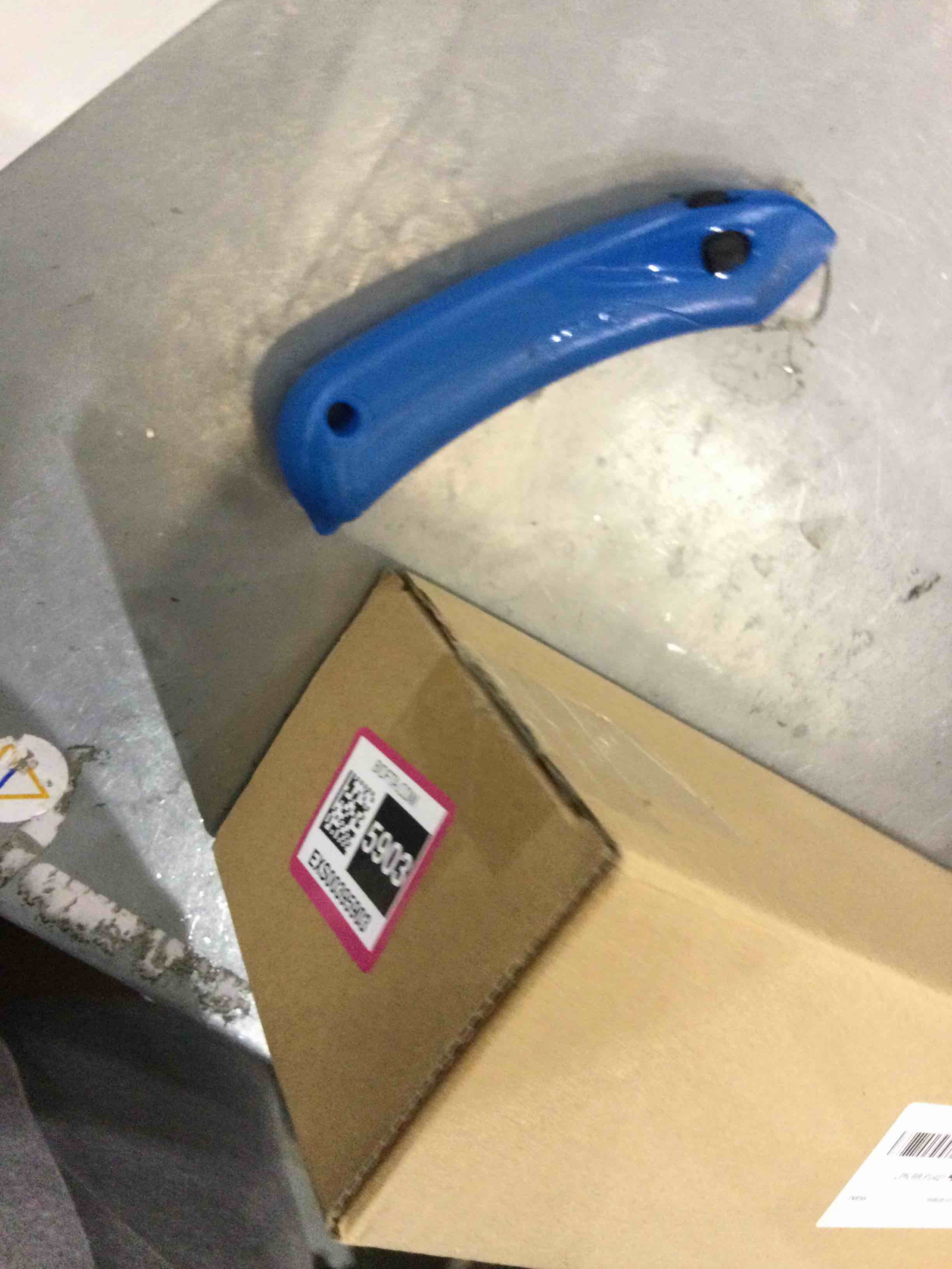 https://s3.amazonaws.com/lotting-images-prod/bidfta/EXS00395903_1691593758253.jpeg