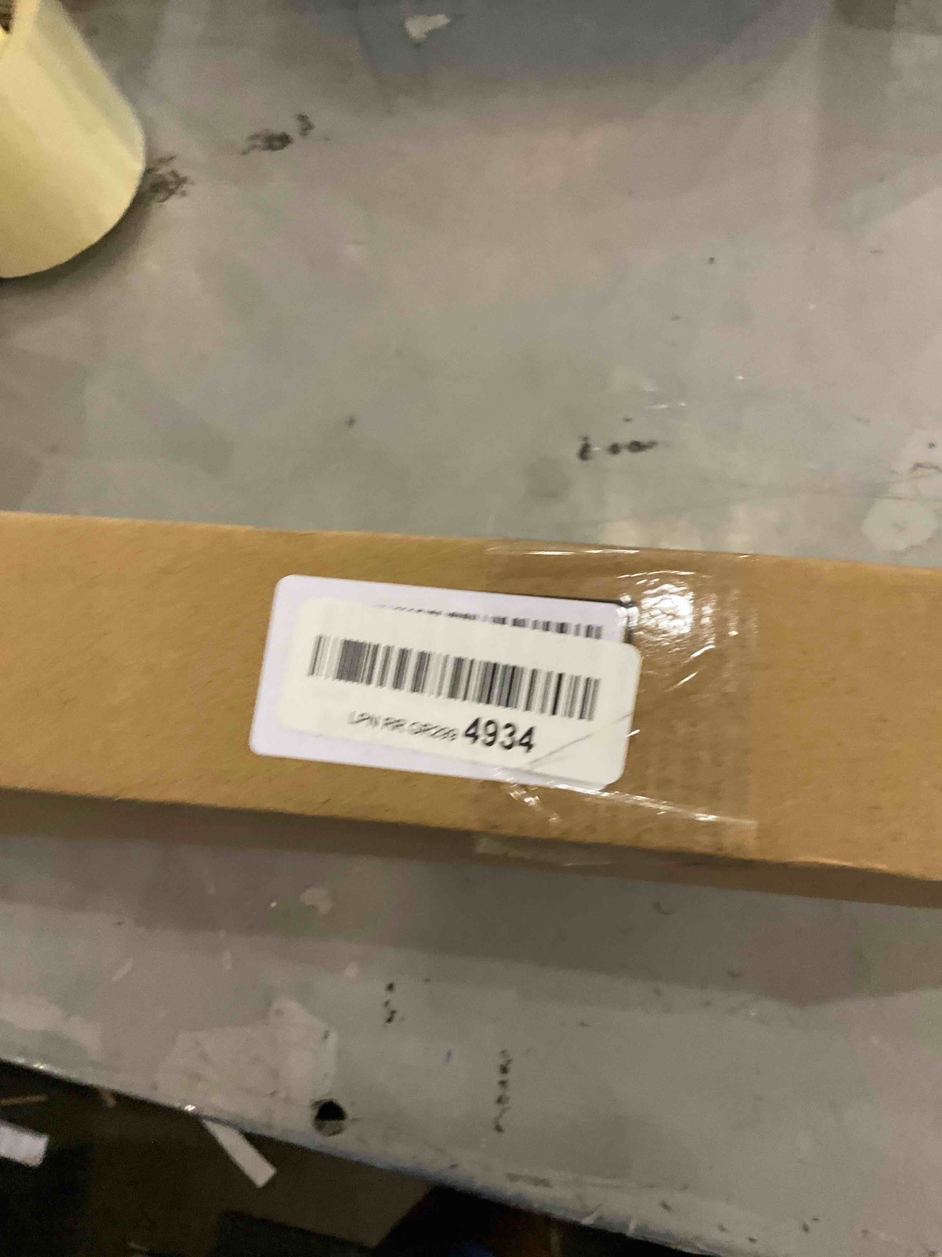 https://s3.amazonaws.com/lotting-images-prod/bidfta/EXS00396318_1691605930851.jpeg