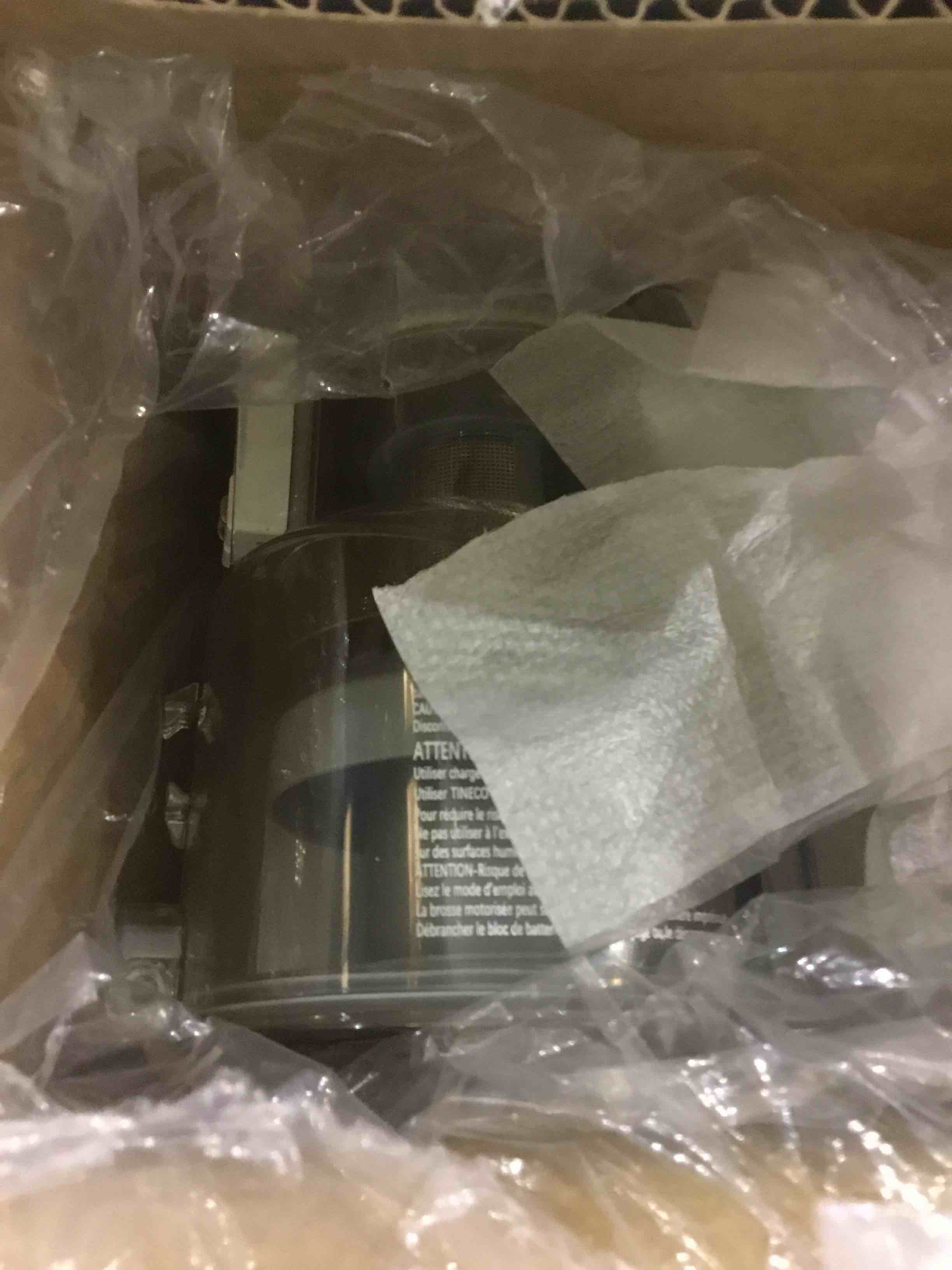 https://s3.amazonaws.com/lotting-images-prod/bidfta/EXS00397294_1691495762986.jpeg