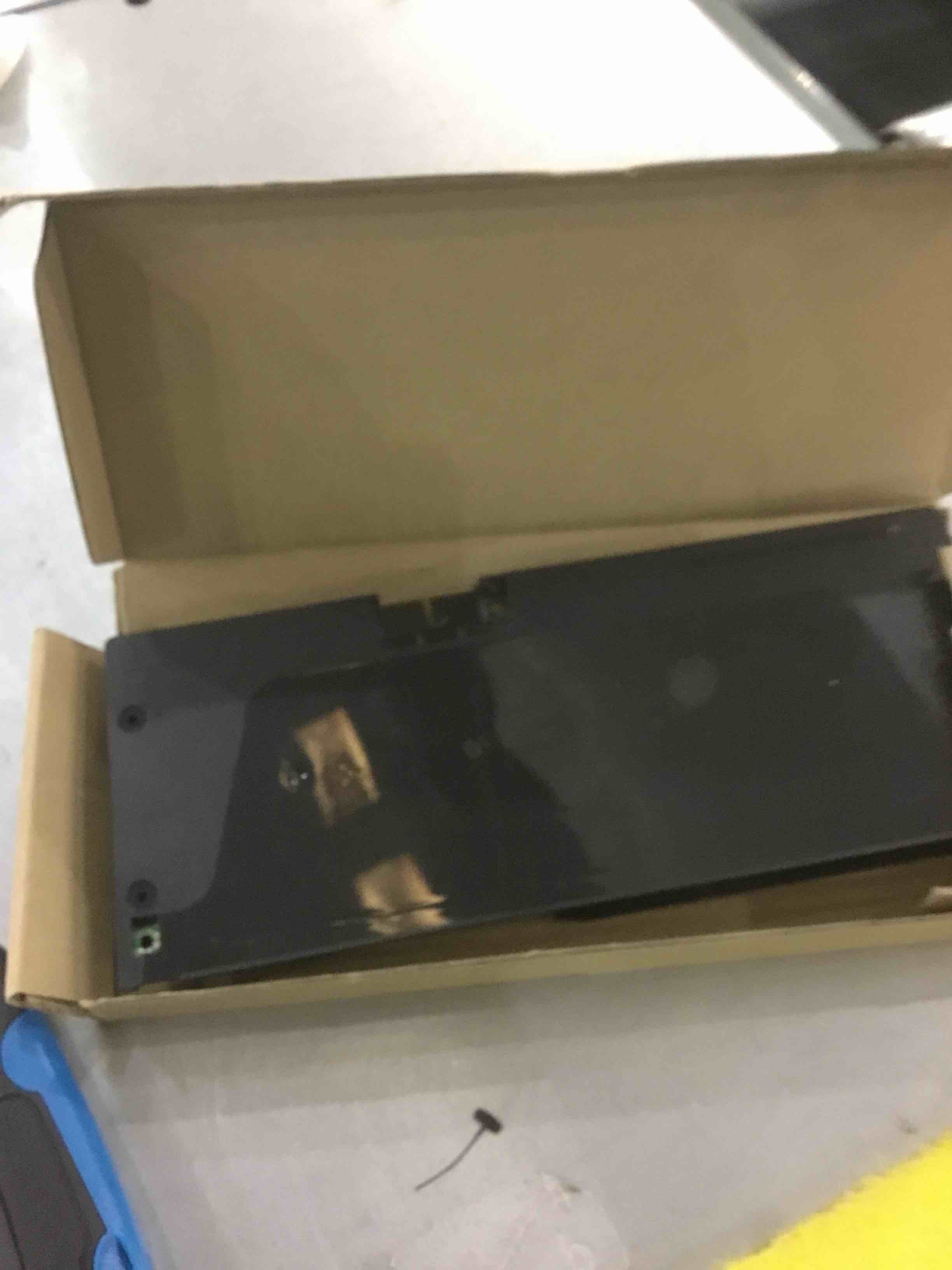 https://s3.amazonaws.com/lotting-images-prod/bidfta/EXS00397301_1691496341320.jpeg