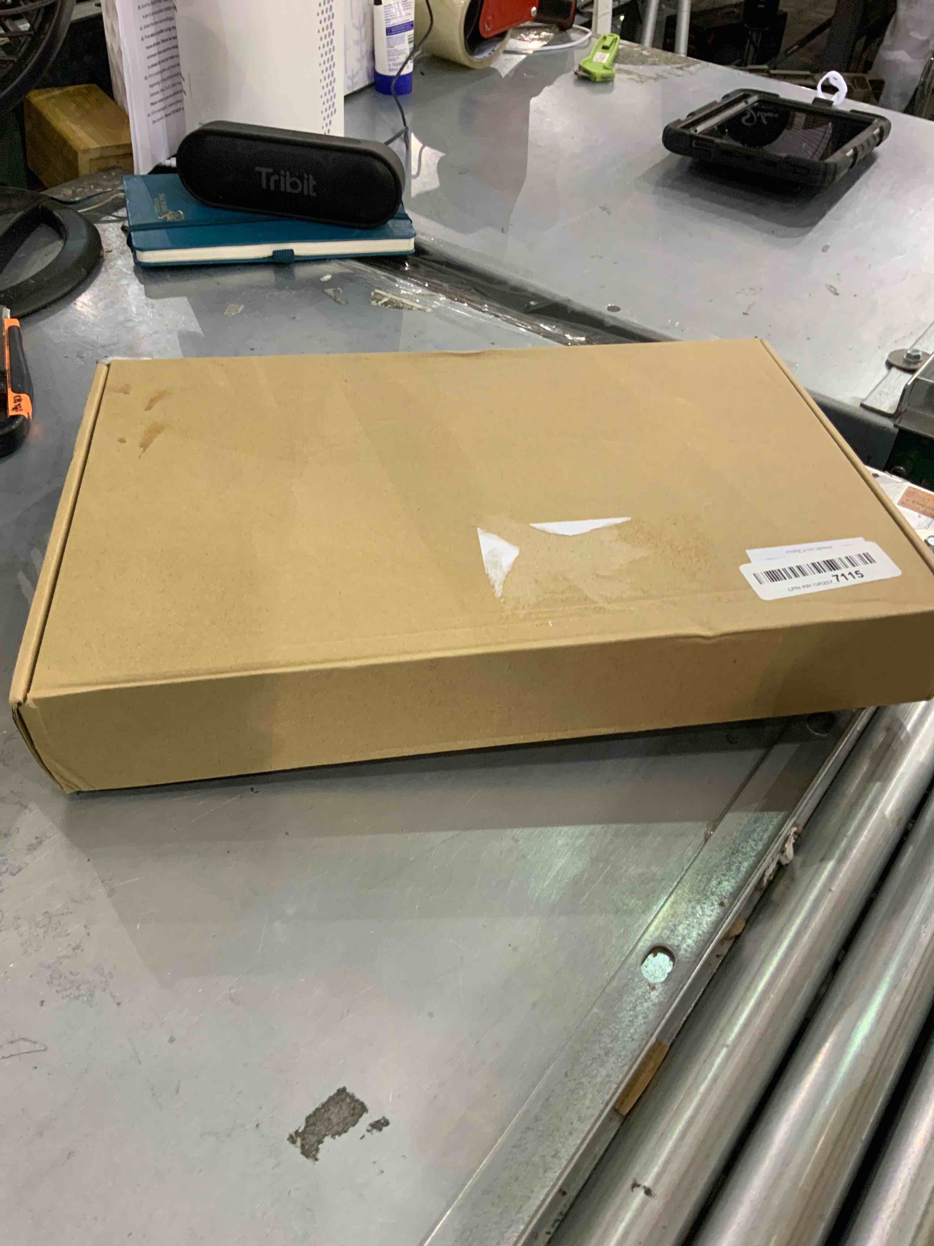 https://s3.amazonaws.com/lotting-images-prod/bidfta/EXS00397544_1691410559575.jpeg