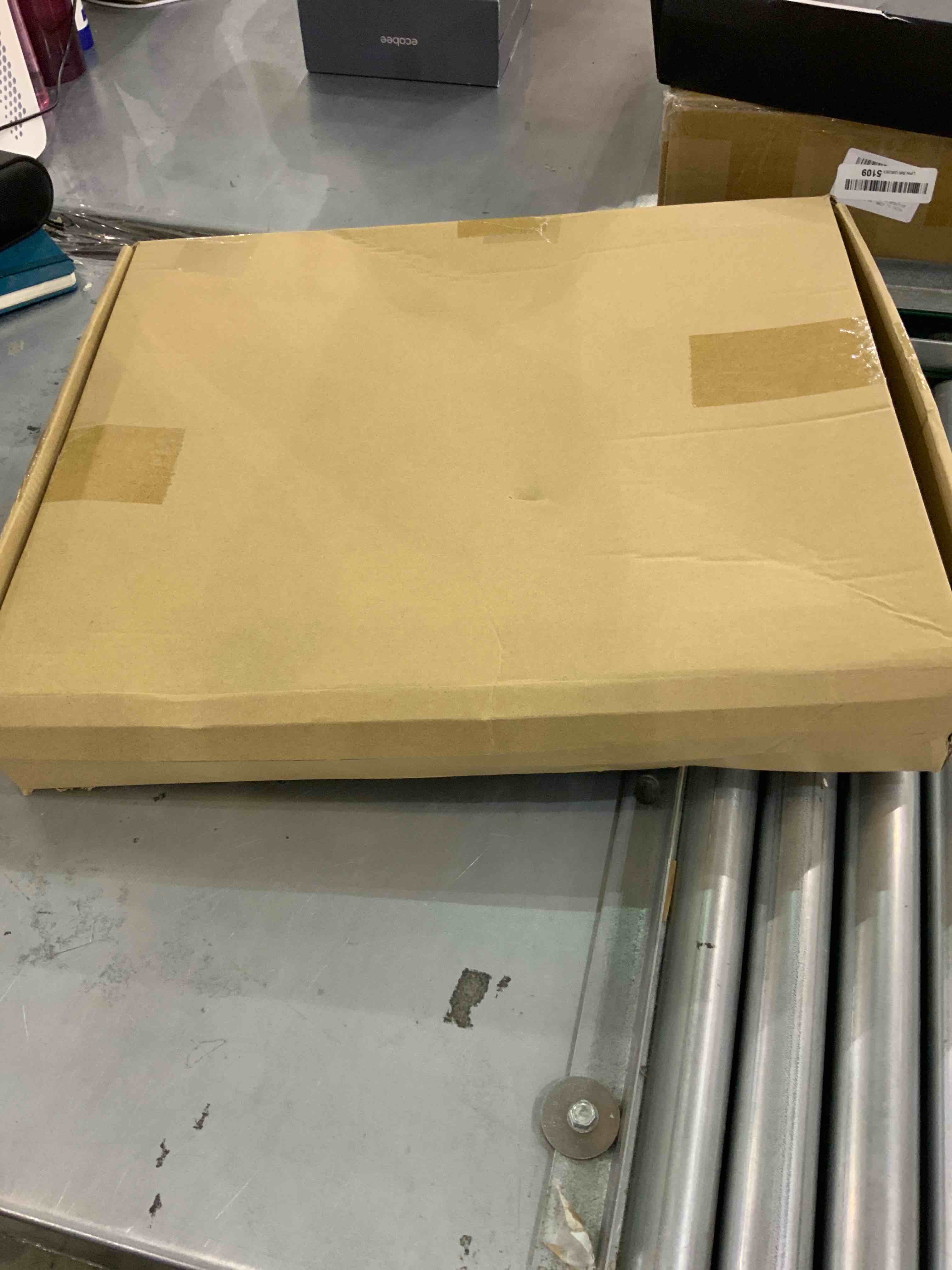 https://s3.amazonaws.com/lotting-images-prod/bidfta/EXS00397792_1691493357697.jpeg