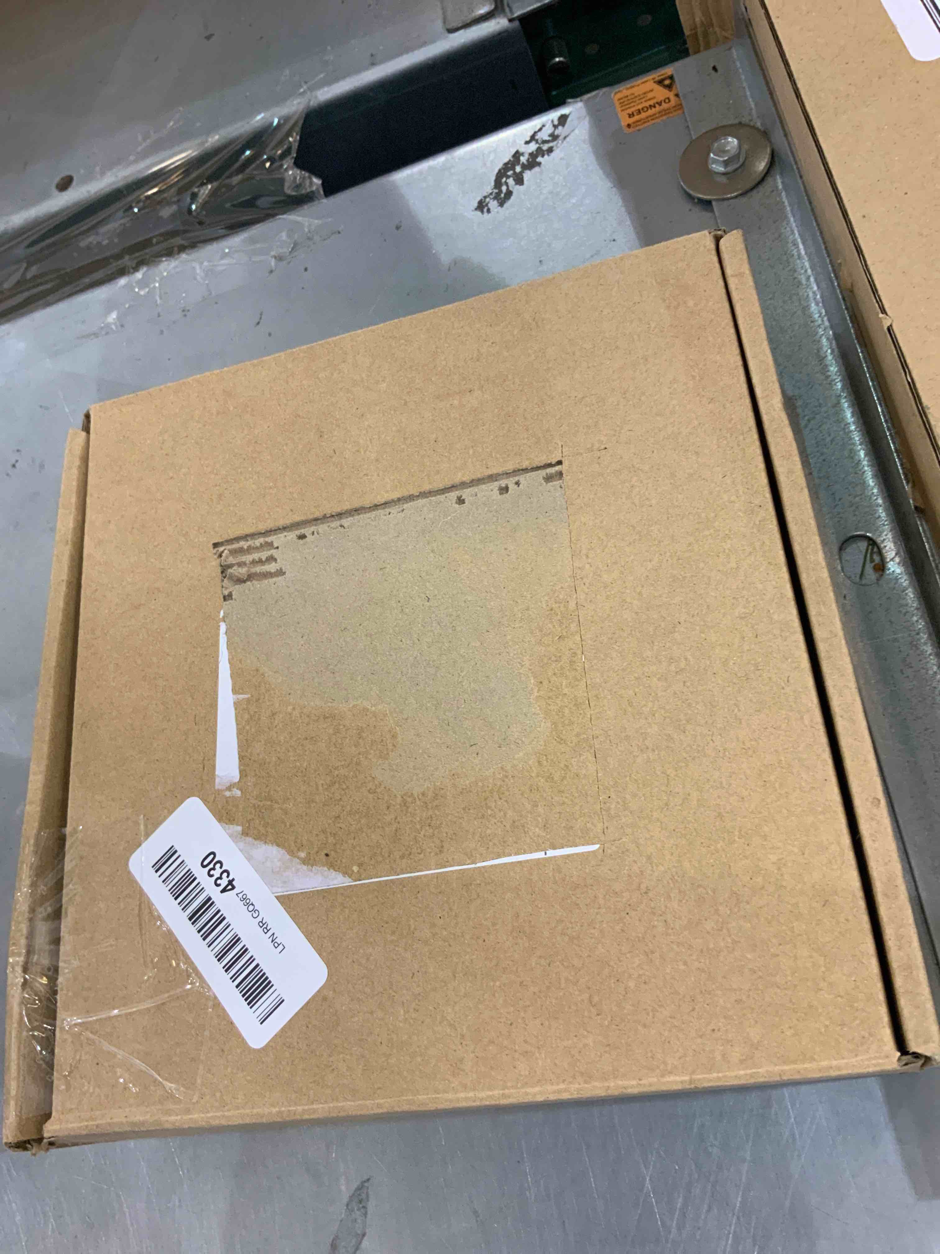 https://s3.amazonaws.com/lotting-images-prod/bidfta/EXS00397906_1691504384523.jpeg