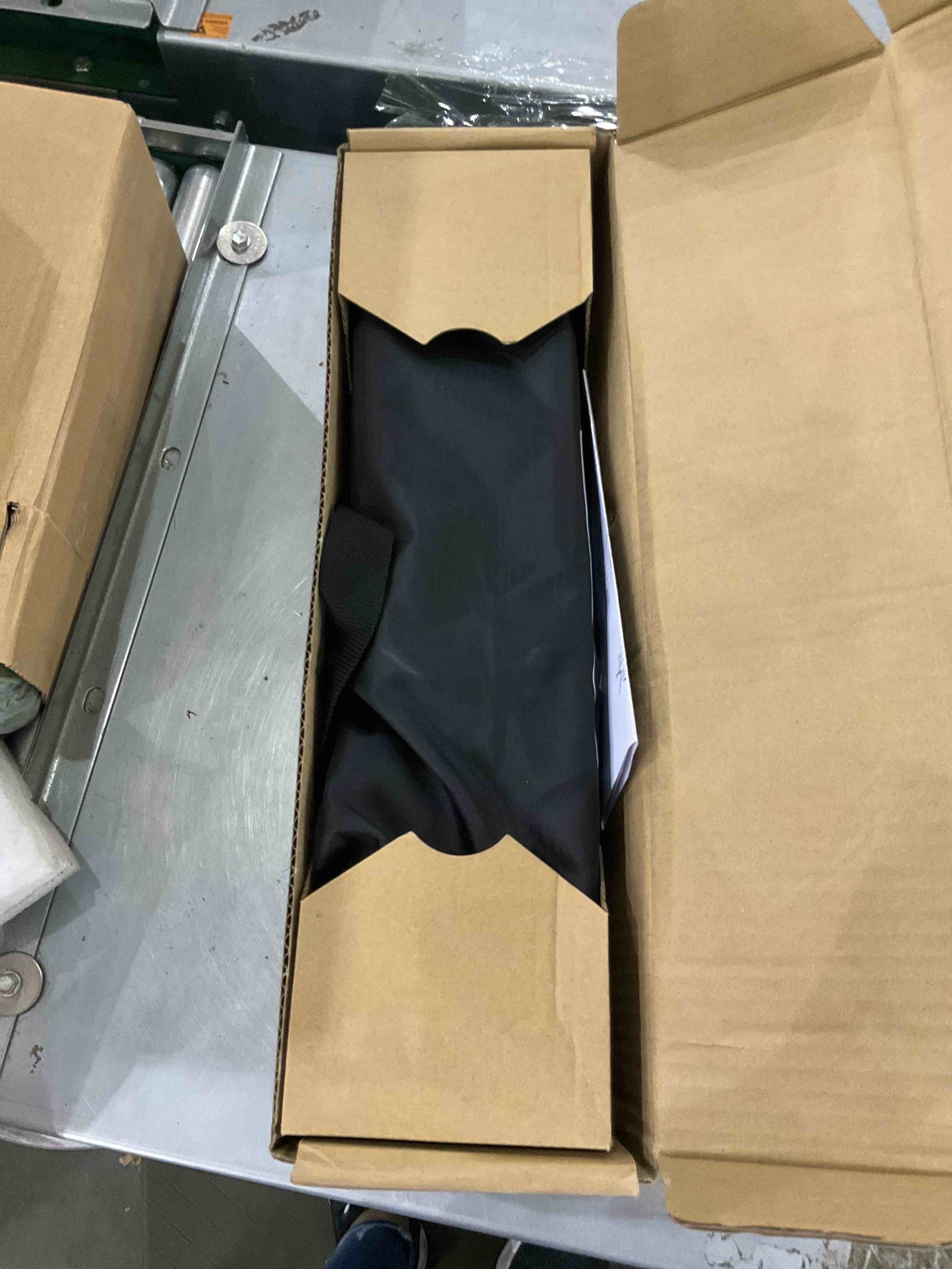 https://s3.amazonaws.com/lotting-images-prod/bidfta/EXS00398738_1691159907394.jpeg