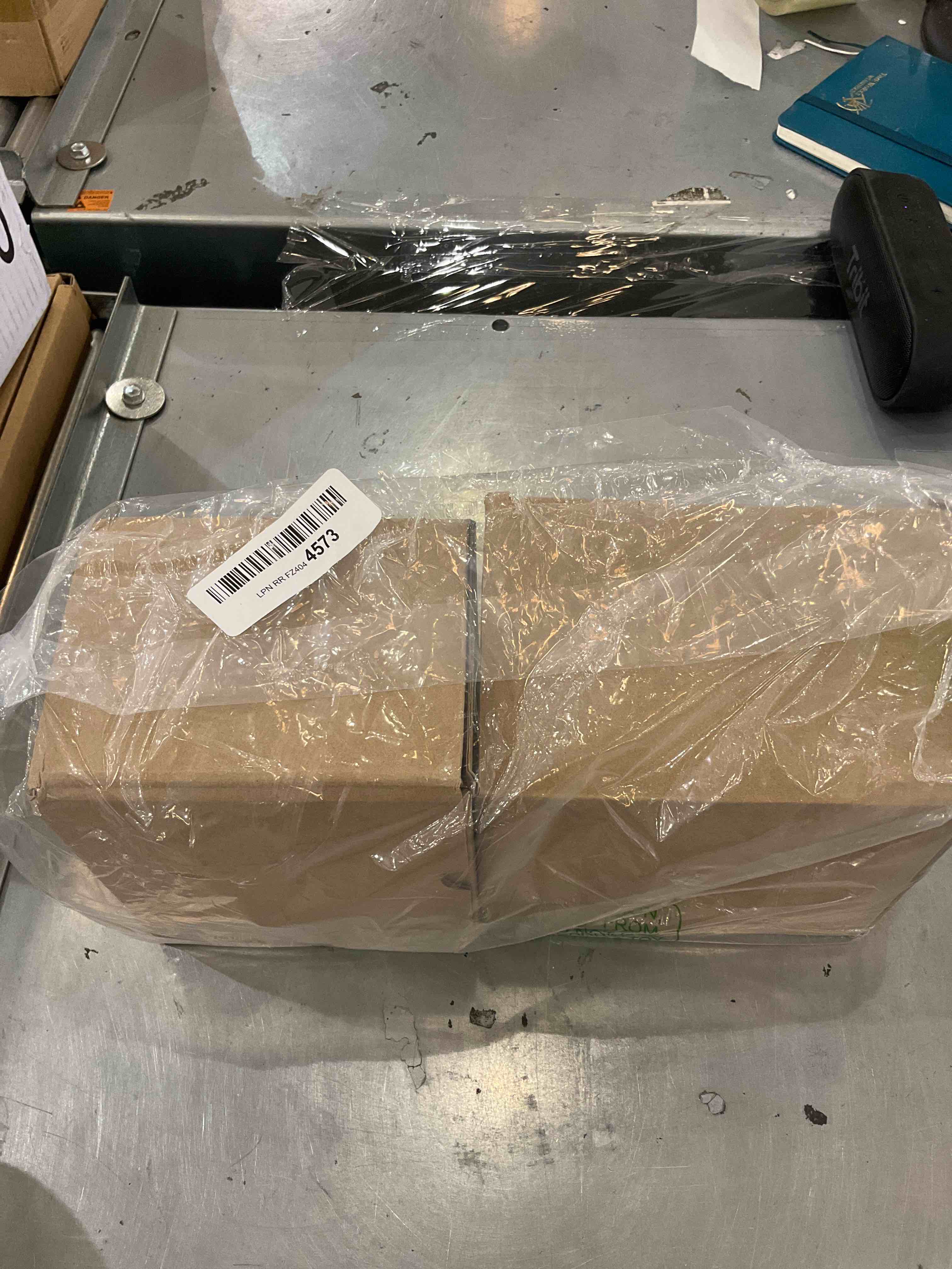 https://s3.amazonaws.com/lotting-images-prod/bidfta/EXS00398870_1691176297113.jpeg