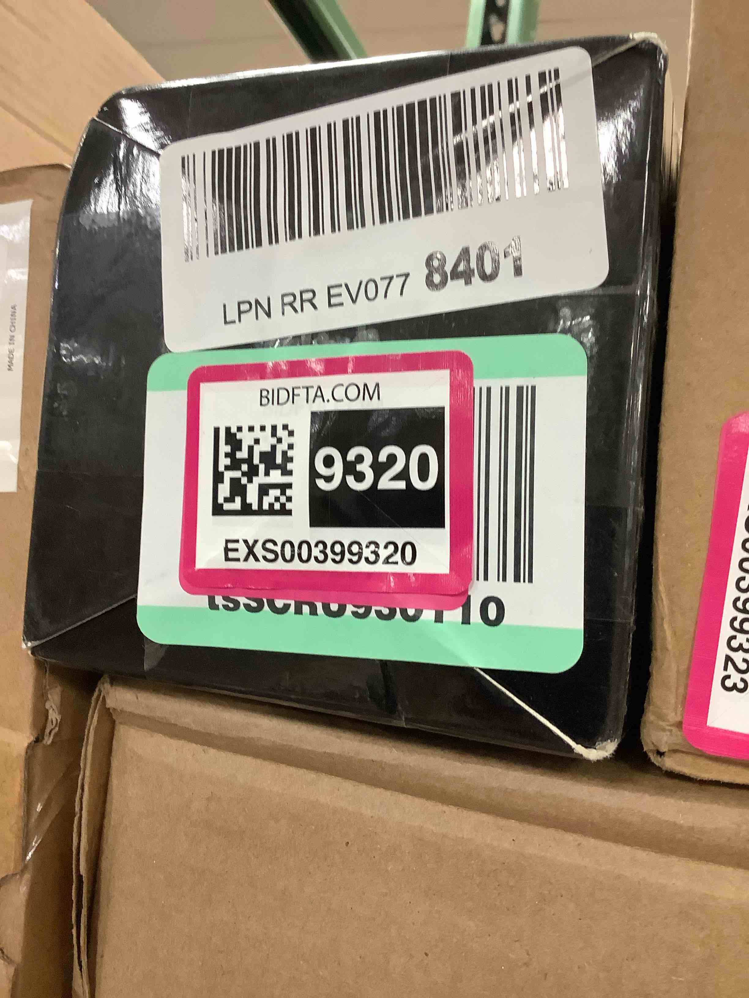 https://s3.amazonaws.com/lotting-images-prod/bidfta/EXS00399320_1695940971372.jpeg
